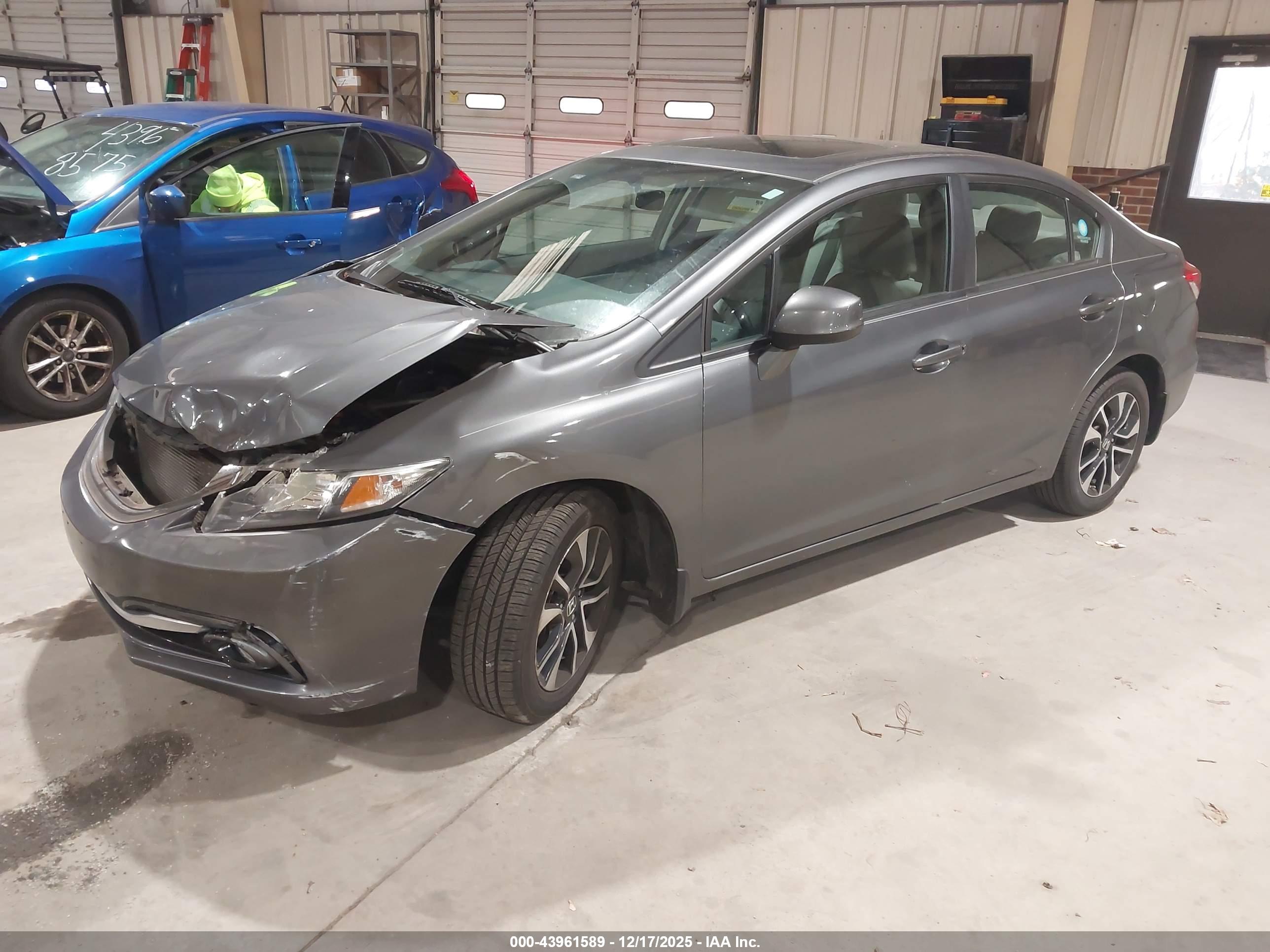 HONDA CIVIC image 2