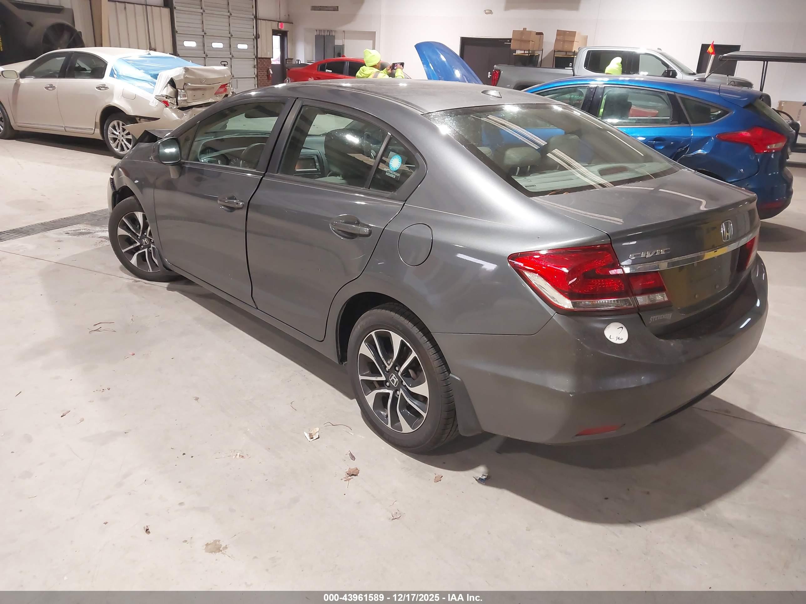 HONDA CIVIC image 3