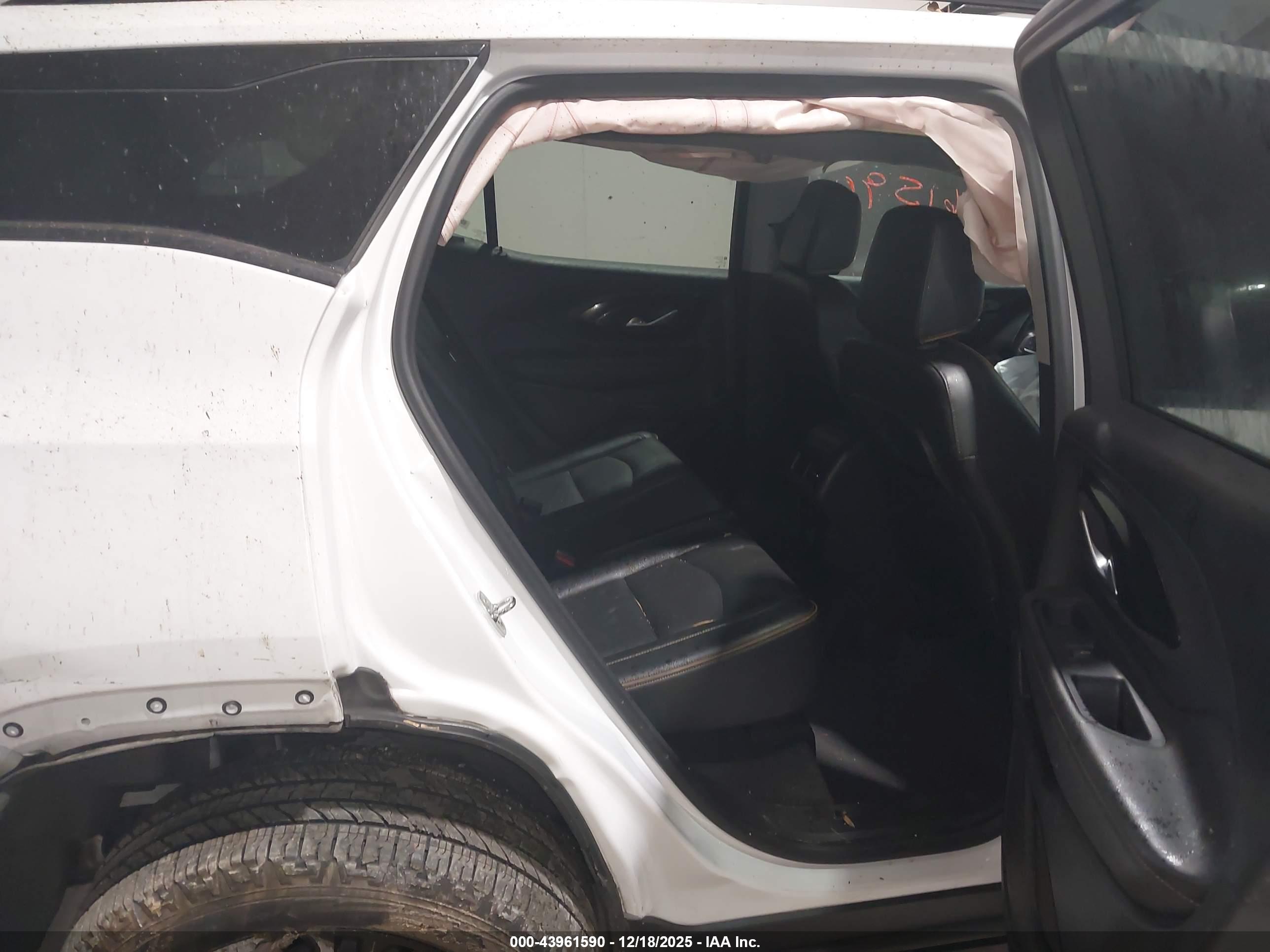GMC TERRAIN image 8