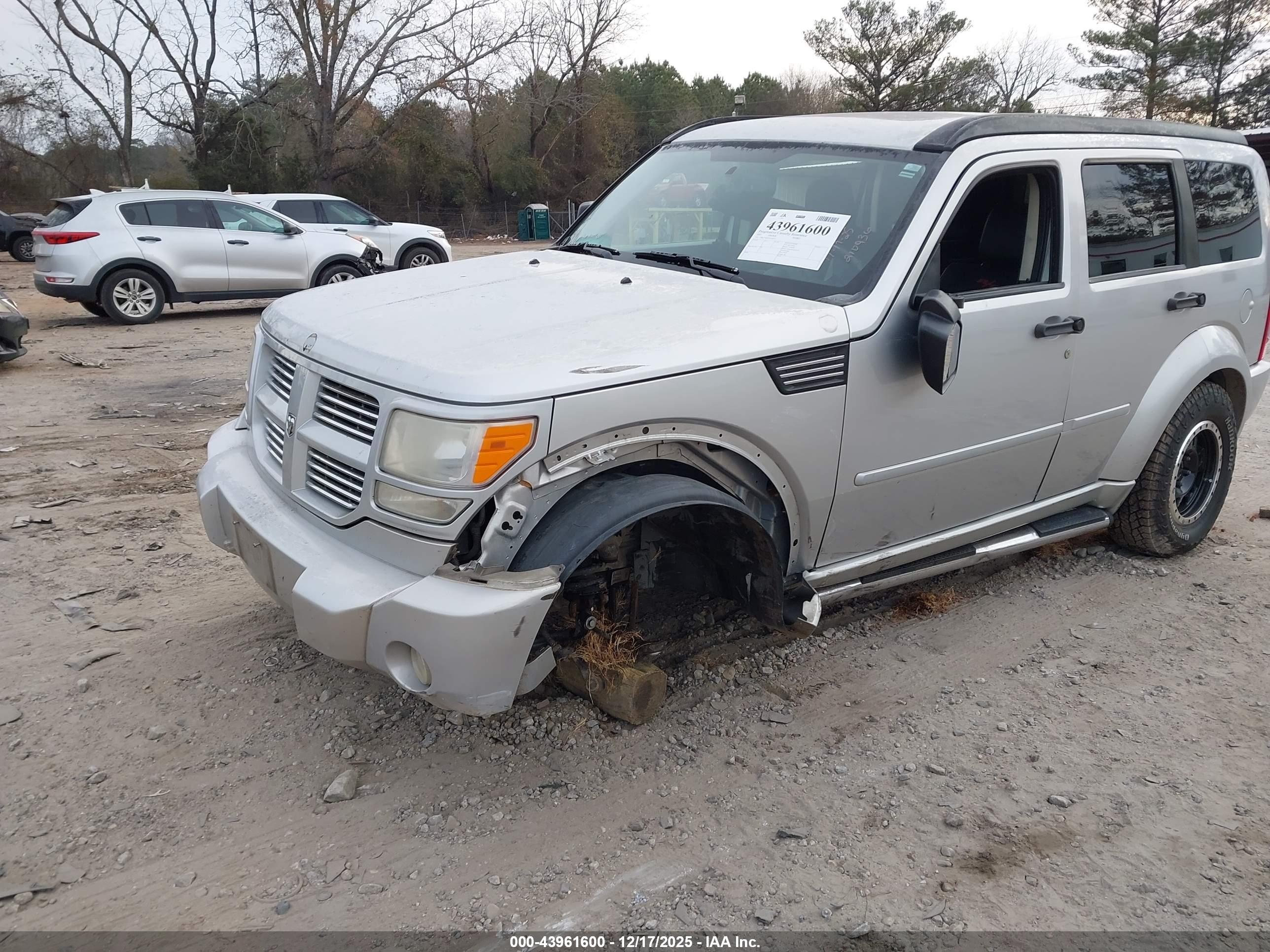 DODGE NITRO image 6