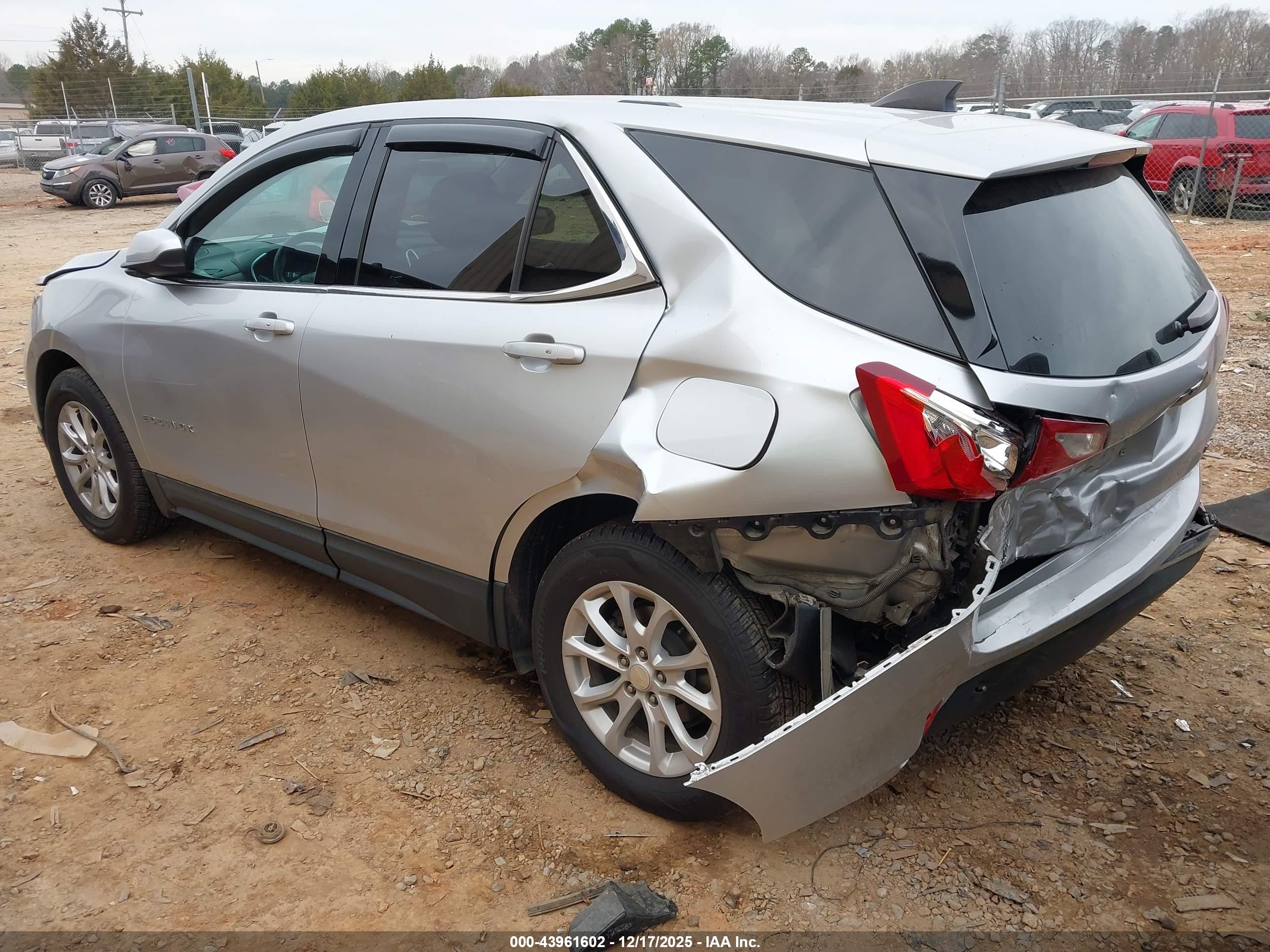 CHEVROLET EQUINOX image 3