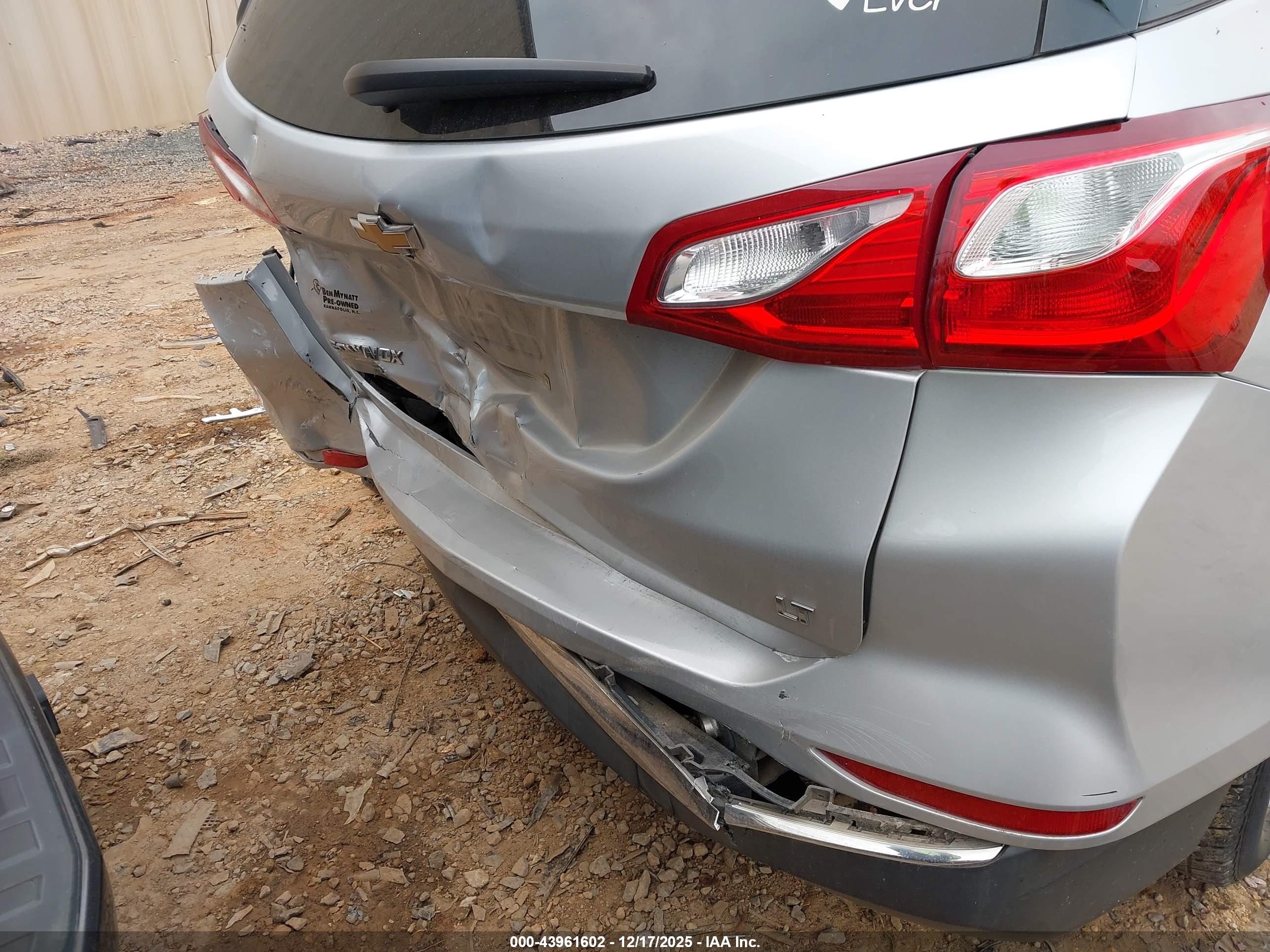 CHEVROLET EQUINOX image 6