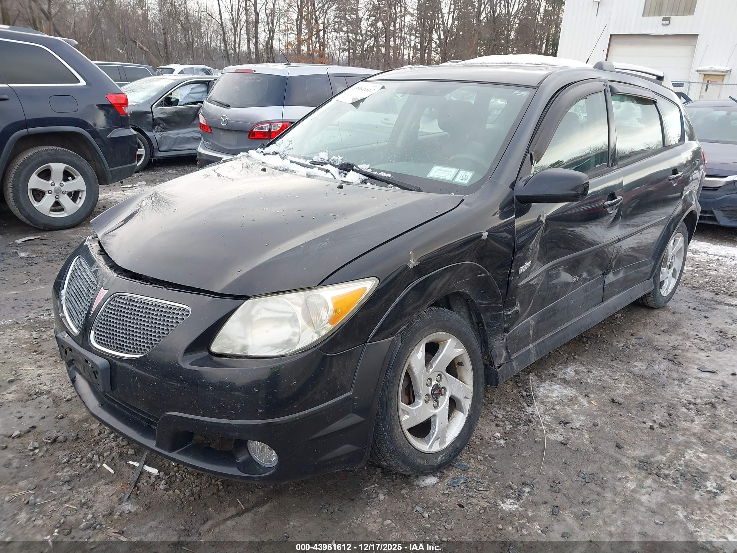 PONTIAC VIBE image 2