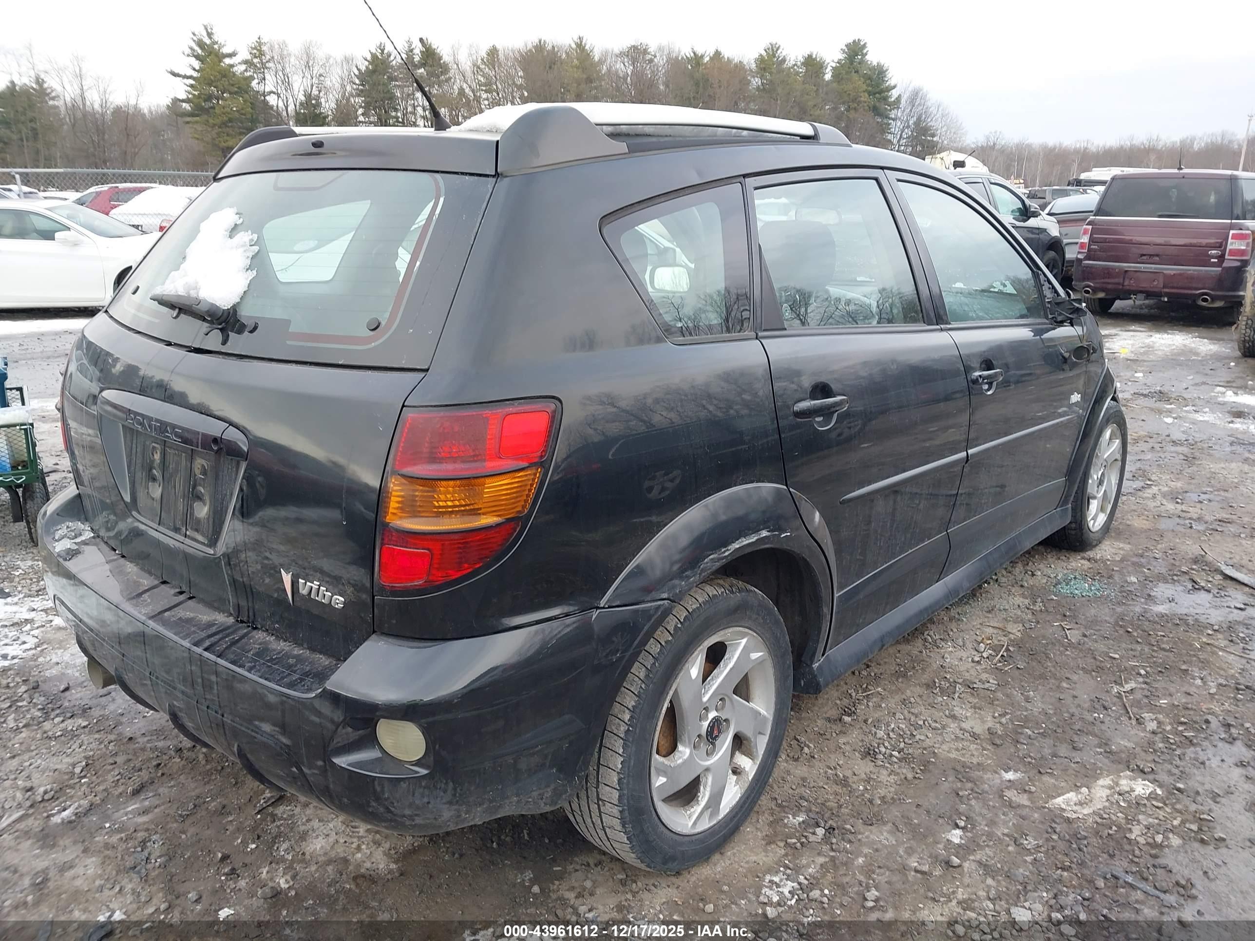 PONTIAC VIBE image 4