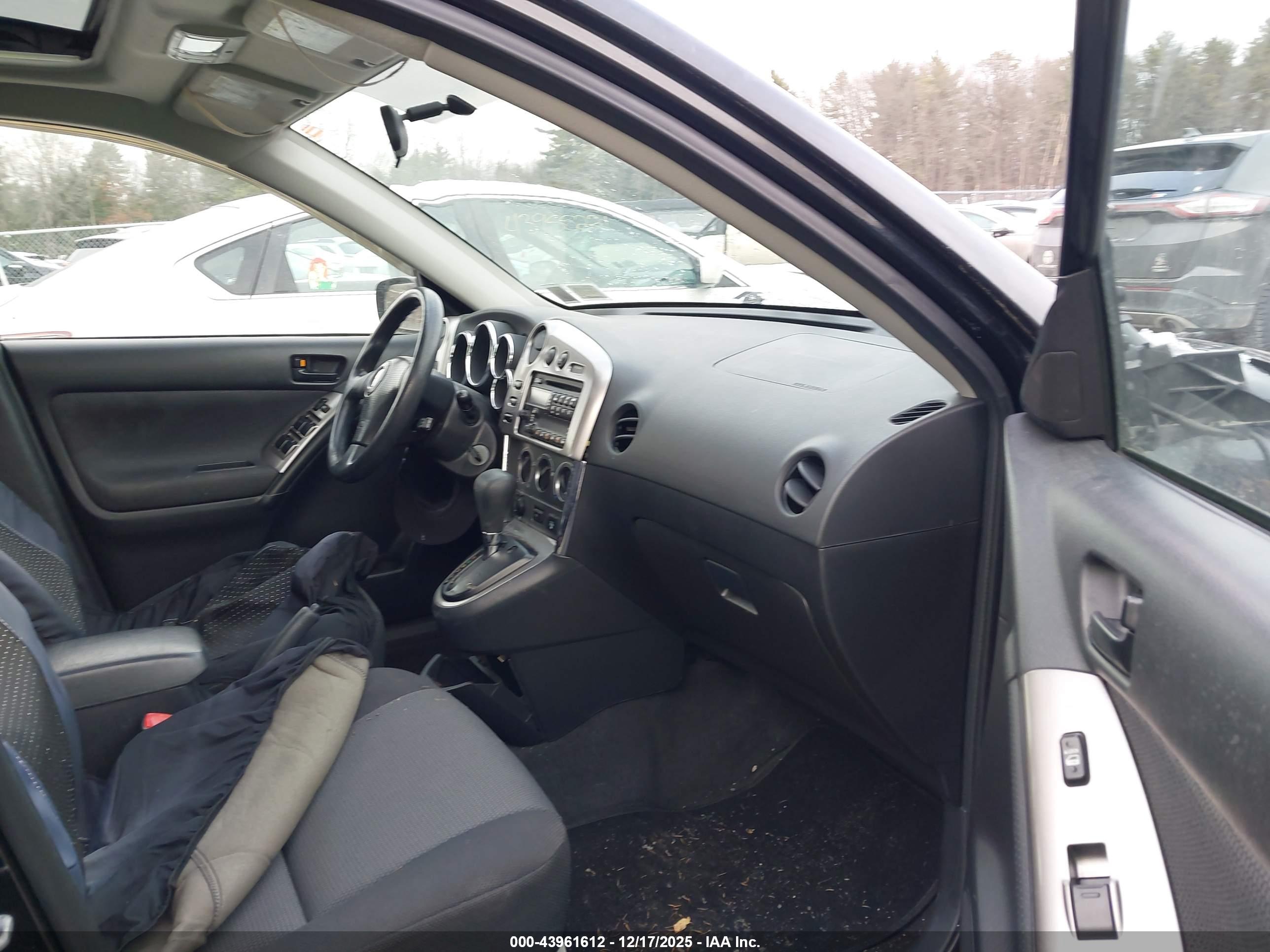 PONTIAC VIBE image 5