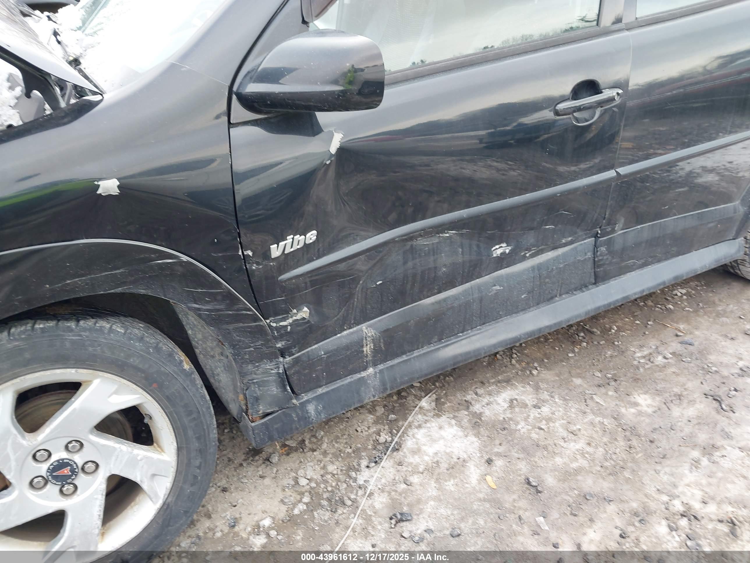 PONTIAC VIBE image 6