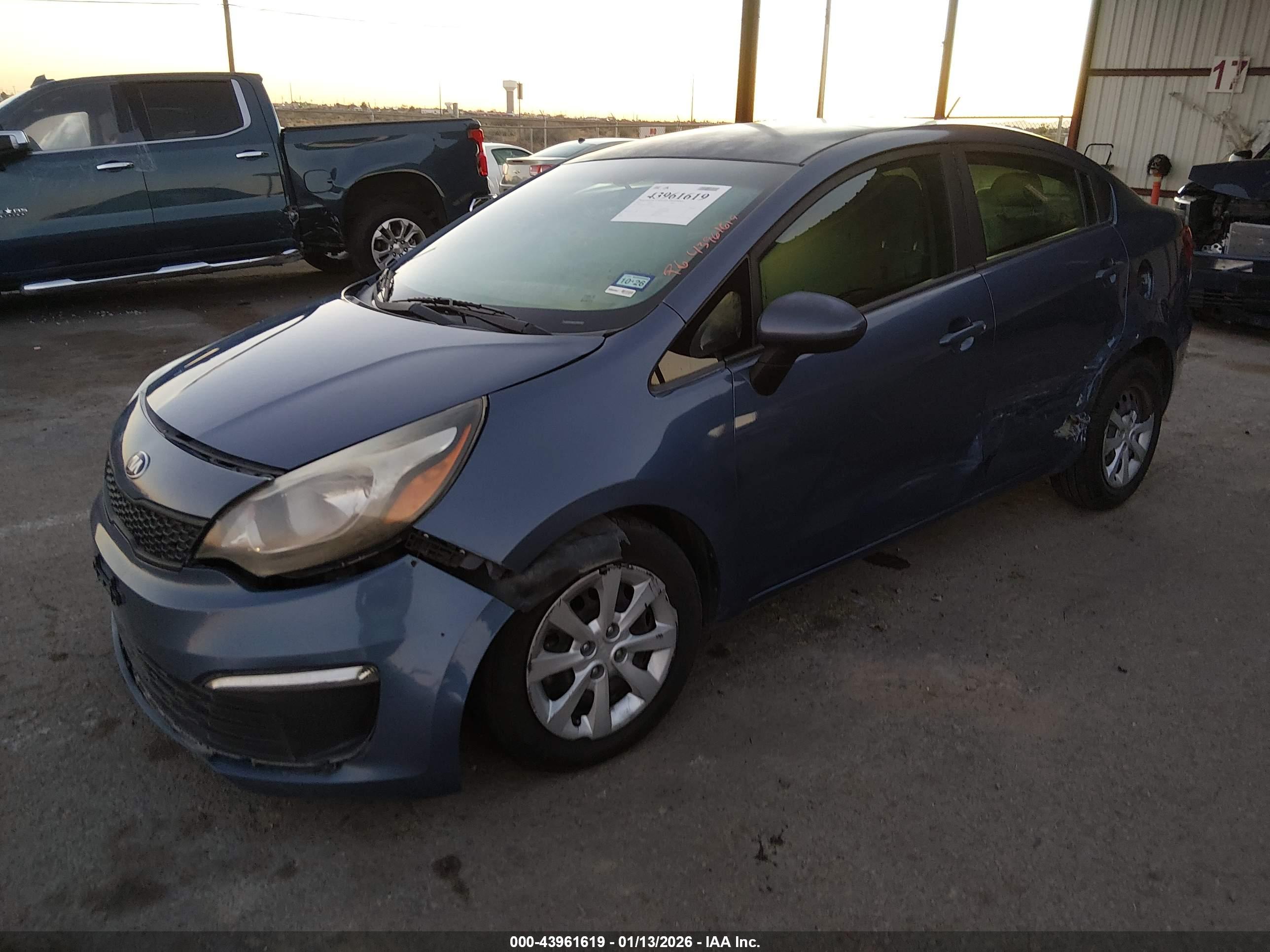 KIA RIO image 2