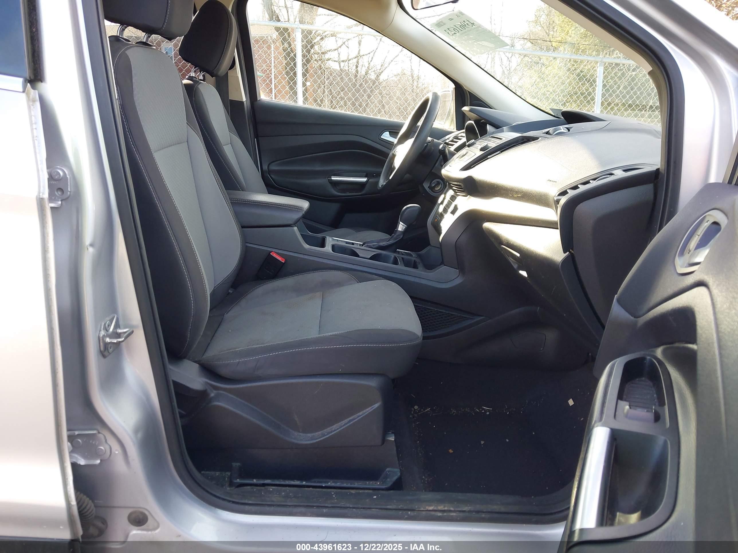 FORD ESCAPE image 5