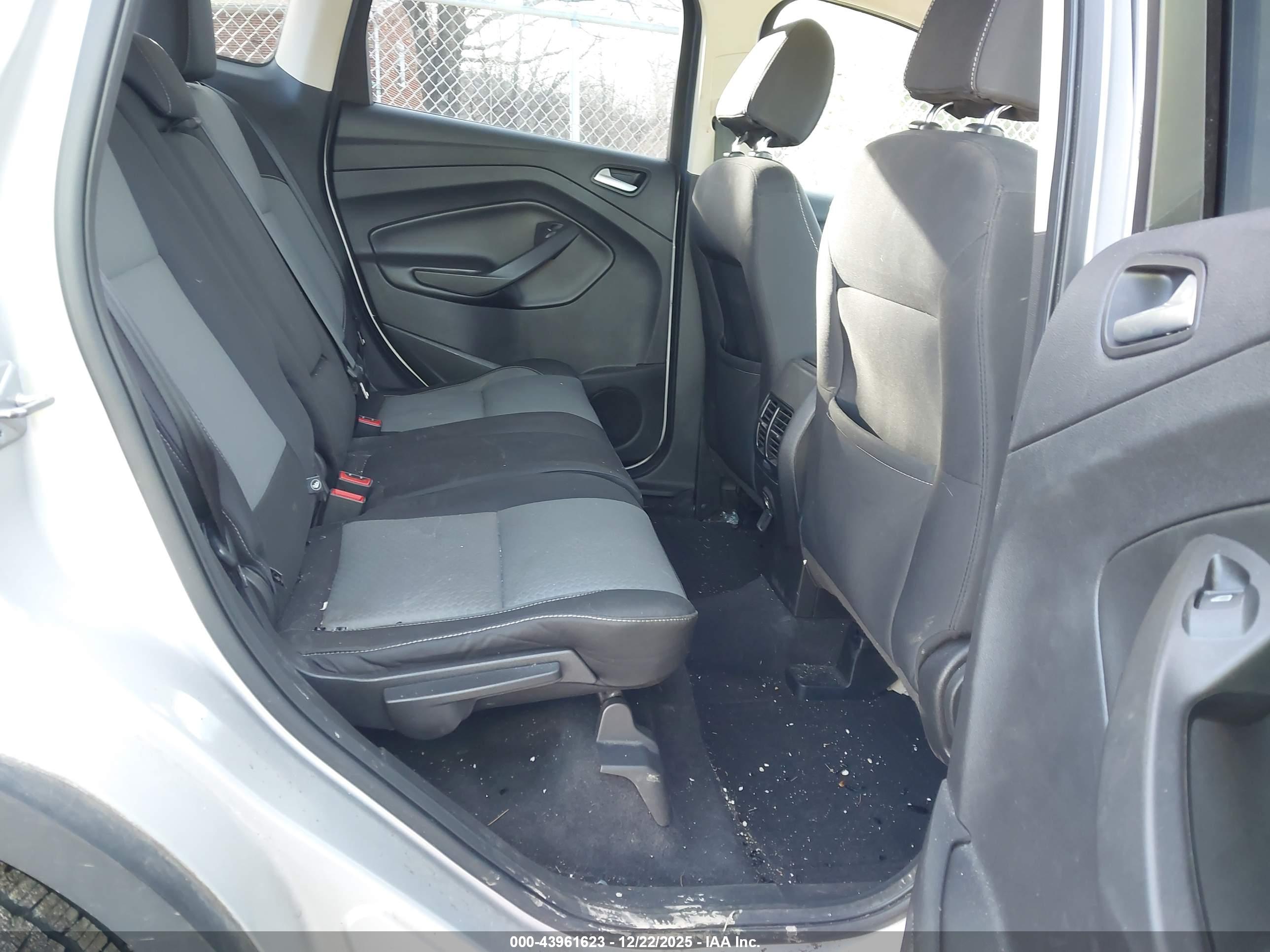 FORD ESCAPE image 8