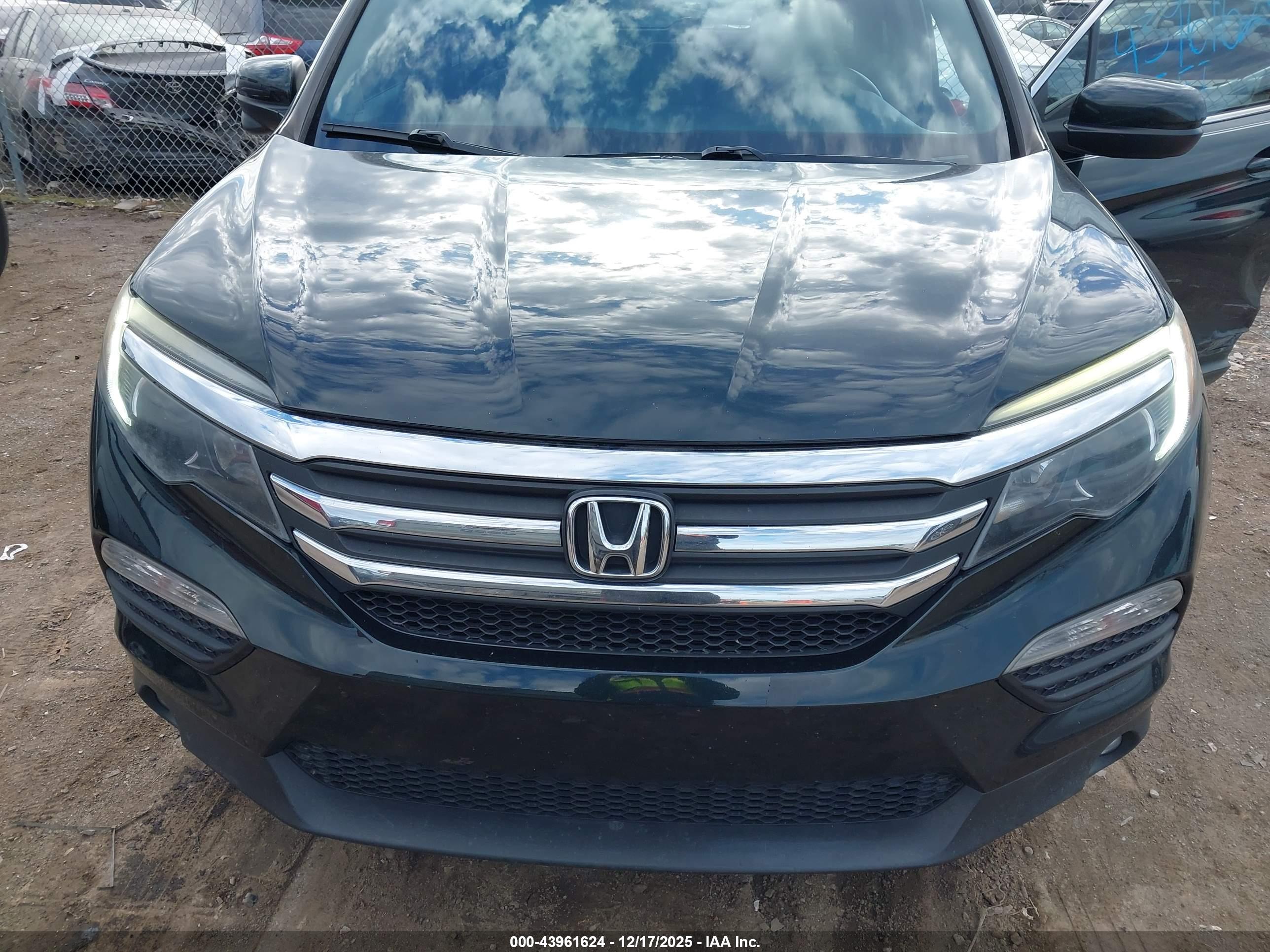 HONDA PILOT image 6