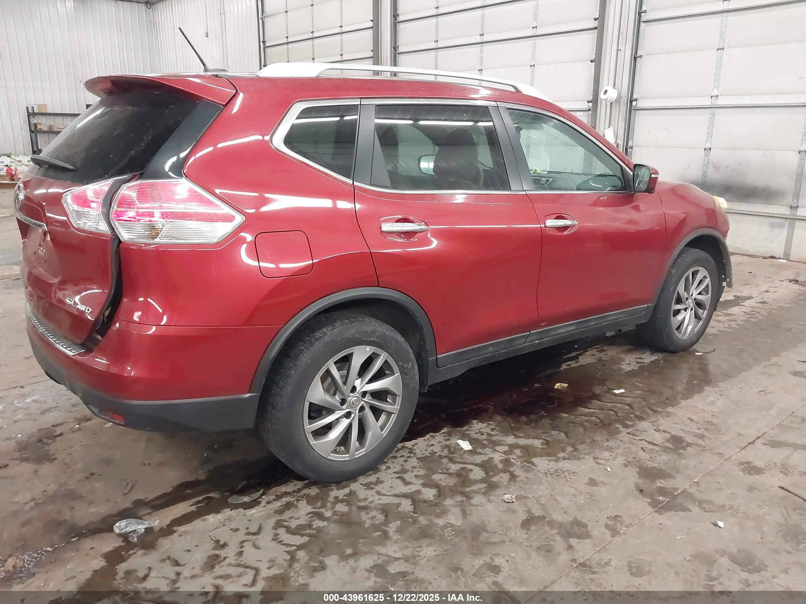 NISSAN ROGUE image 4