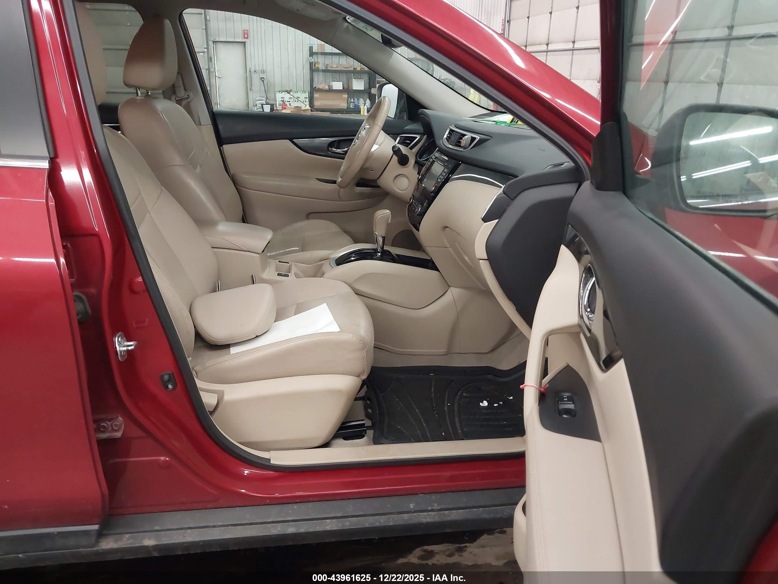NISSAN ROGUE image 5