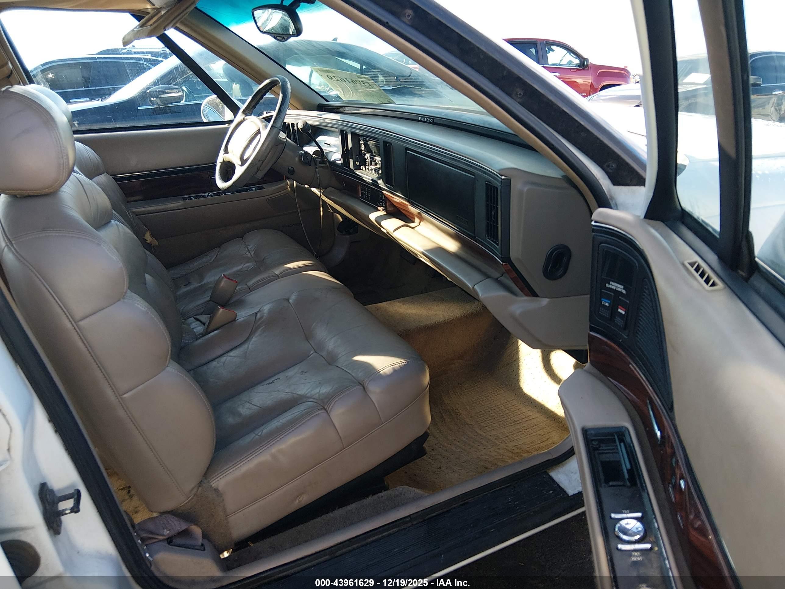 BUICK LESABRE image 5