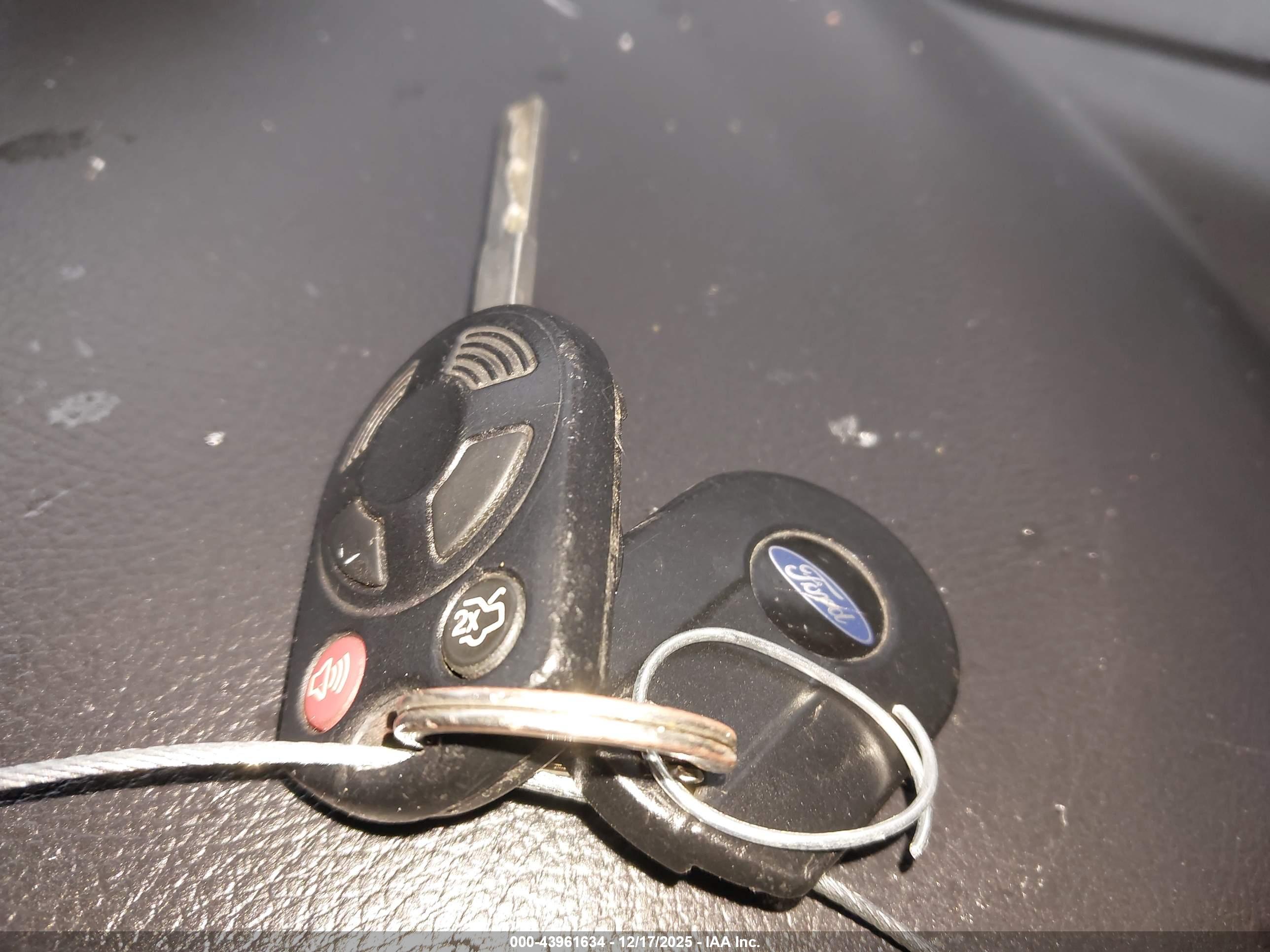 FORD FOCUS image 11