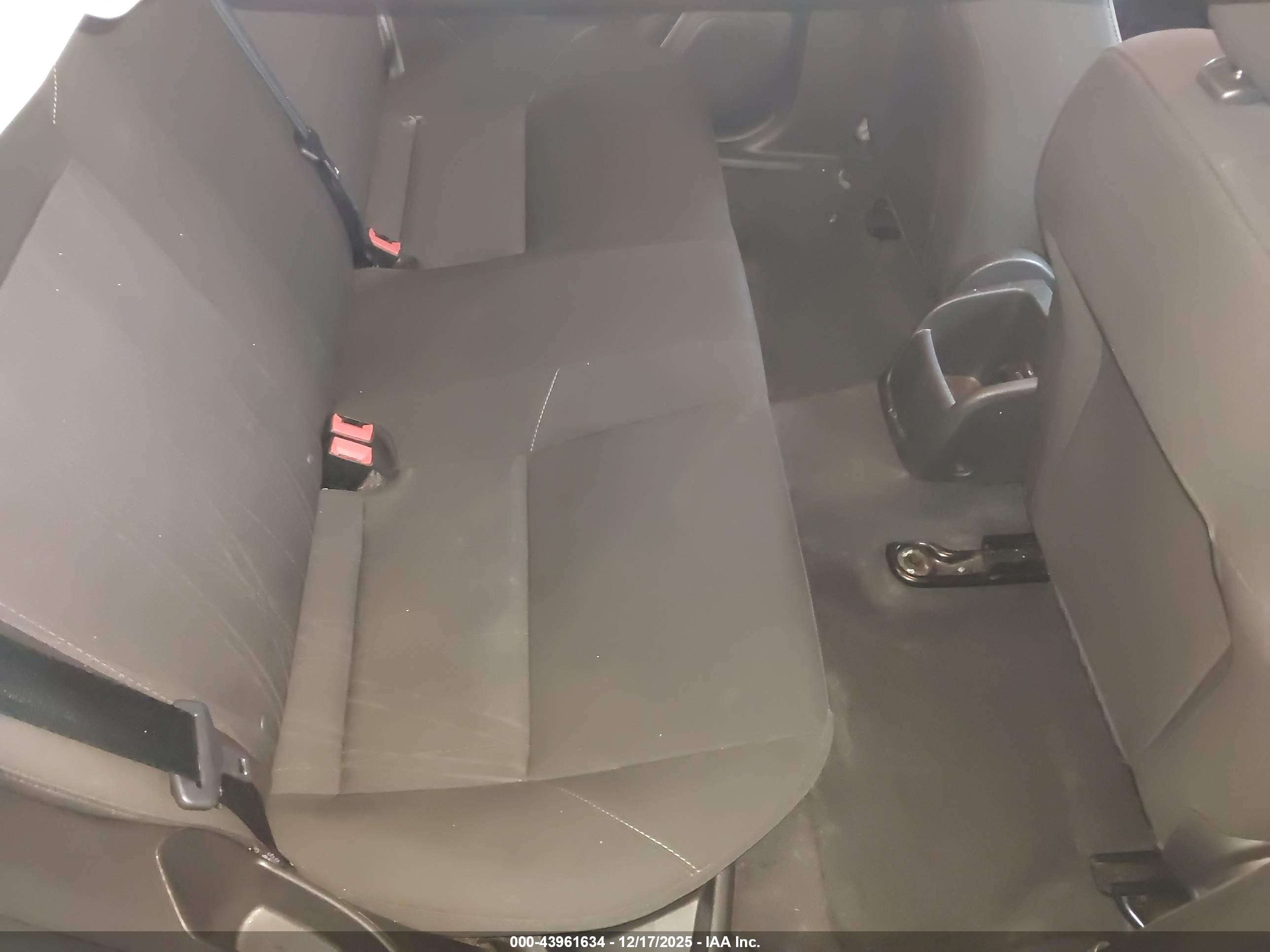 FORD FOCUS image 8