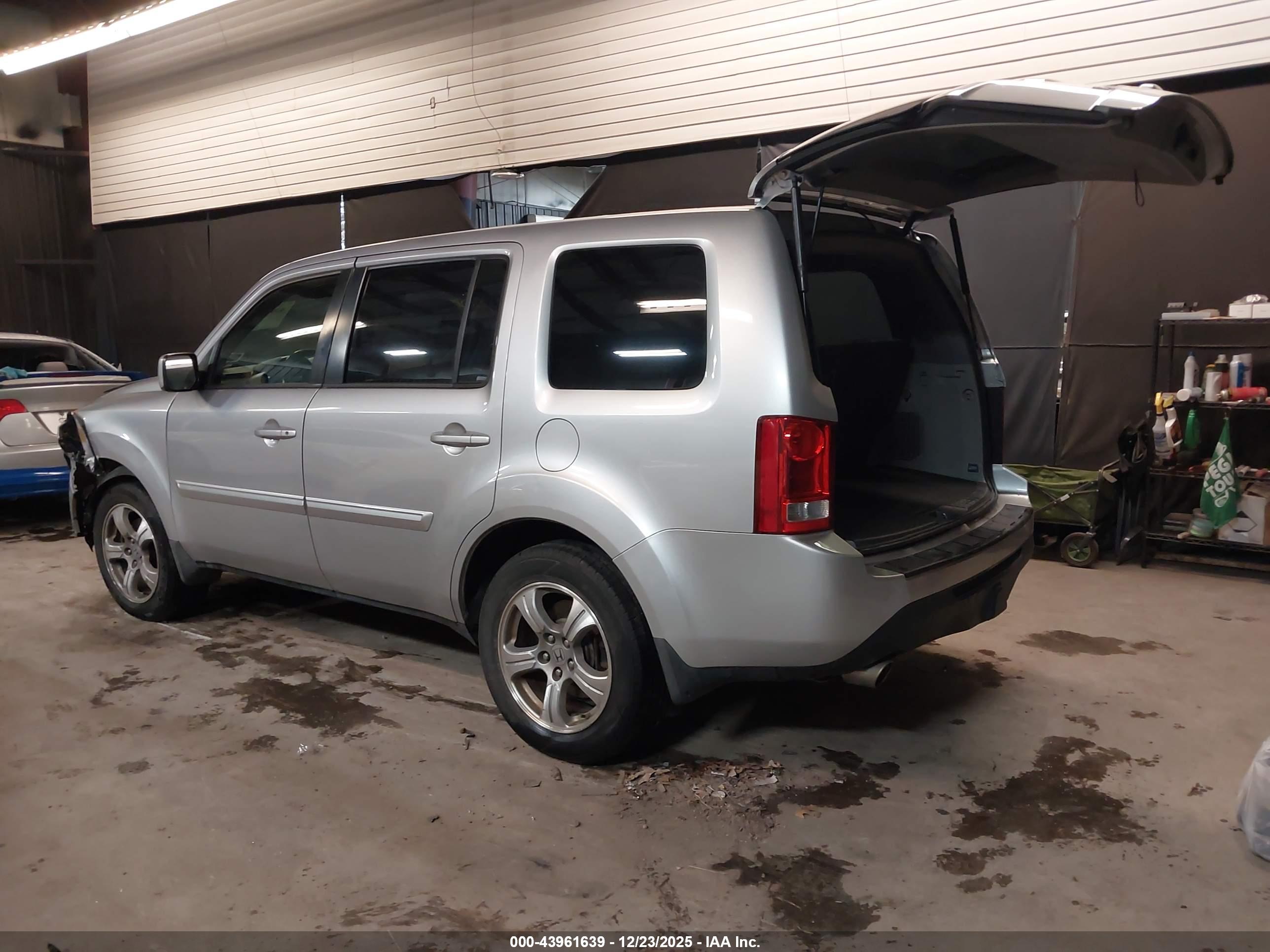HONDA PILOT image 3