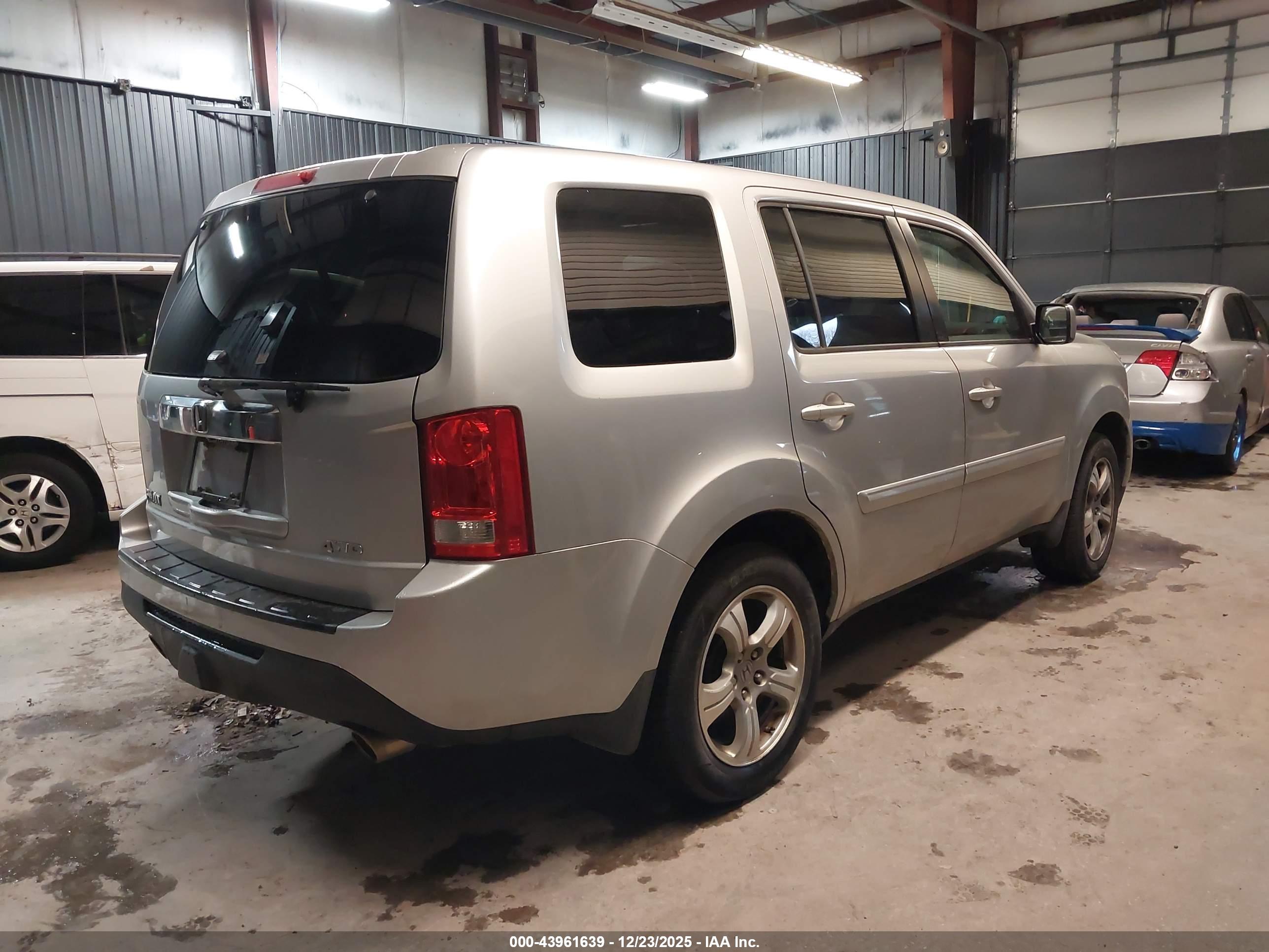 HONDA PILOT image 4