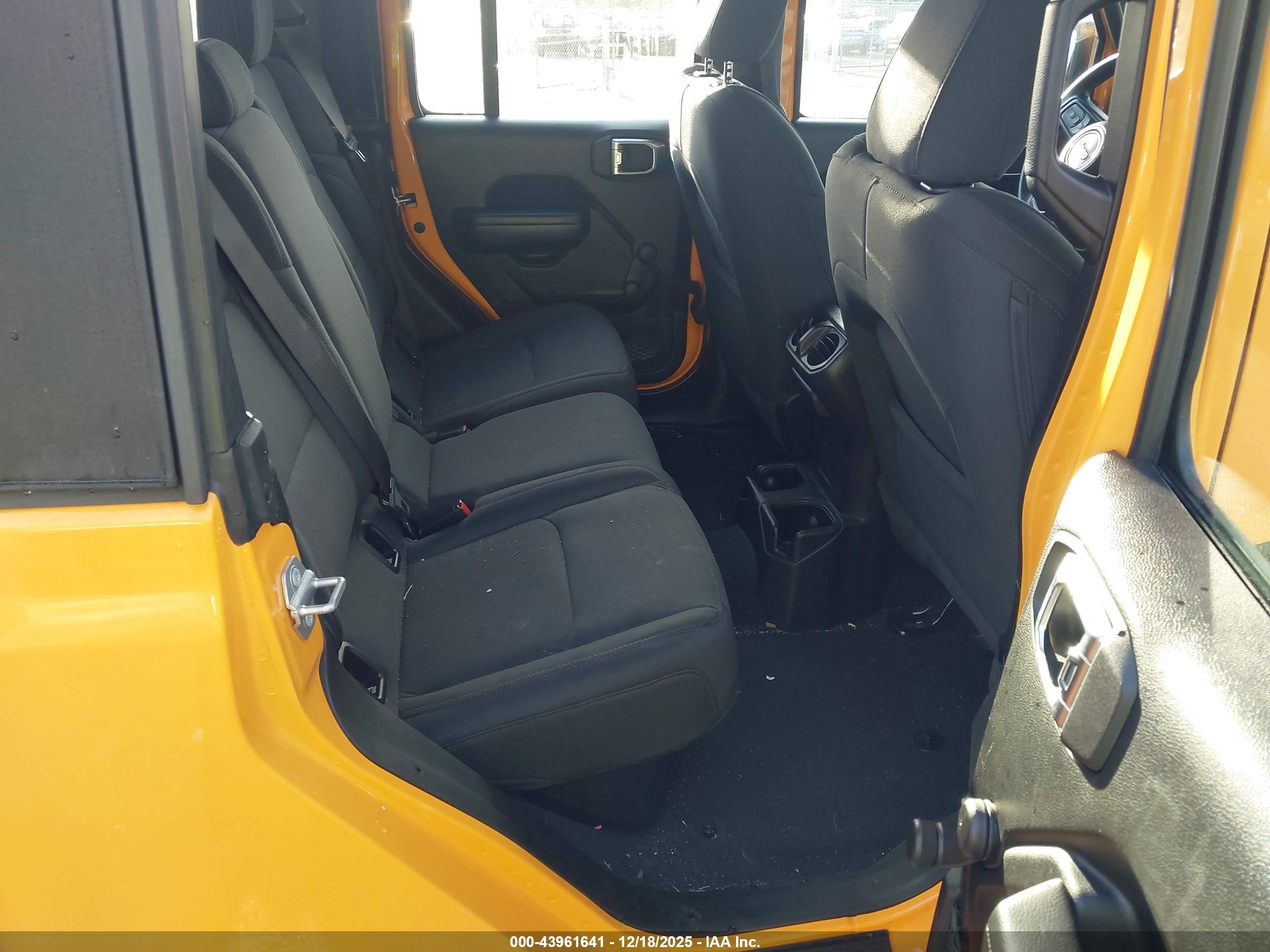 JEEP GLADIATOR image 8