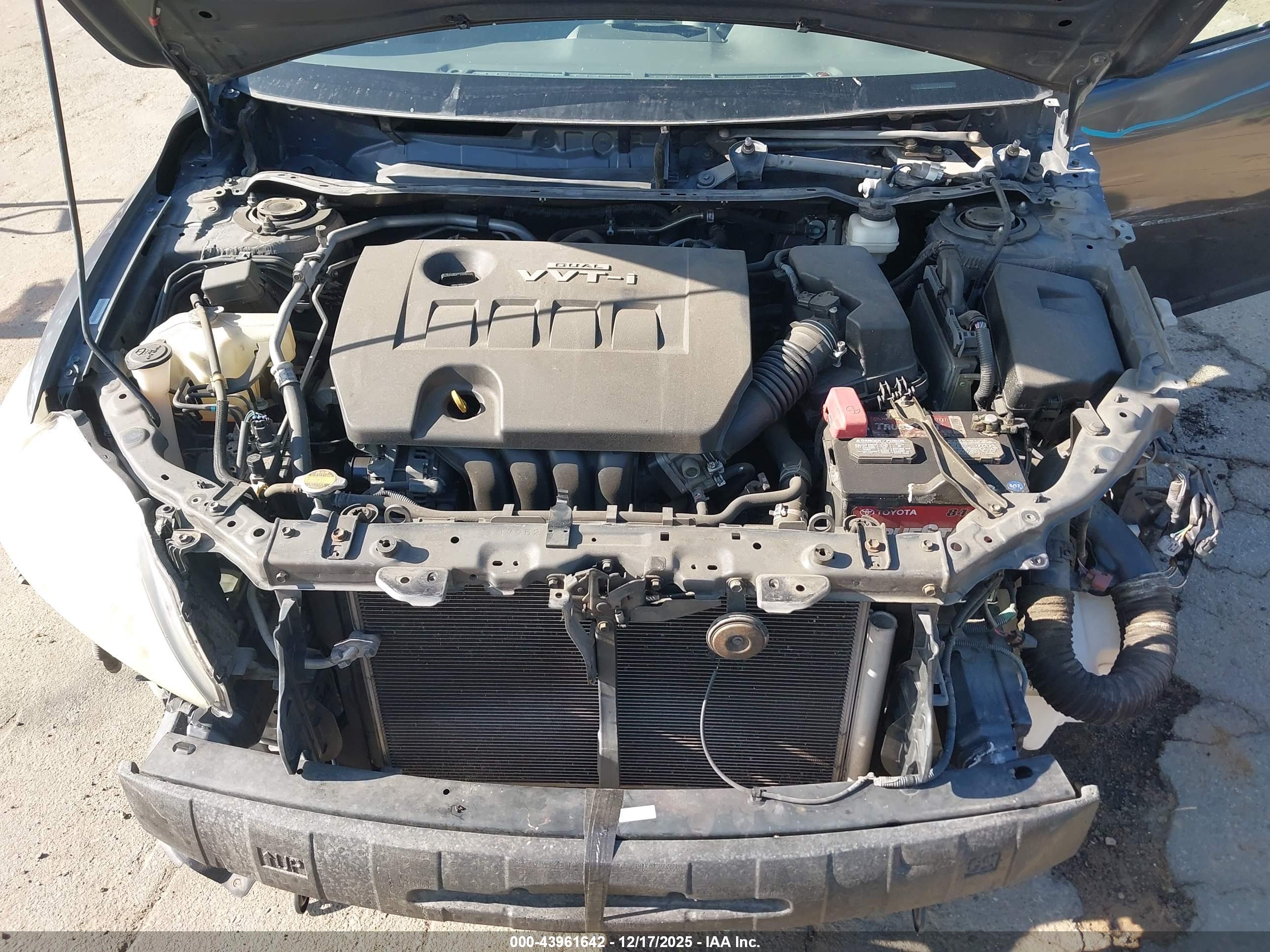 TOYOTA COROLLA image 10