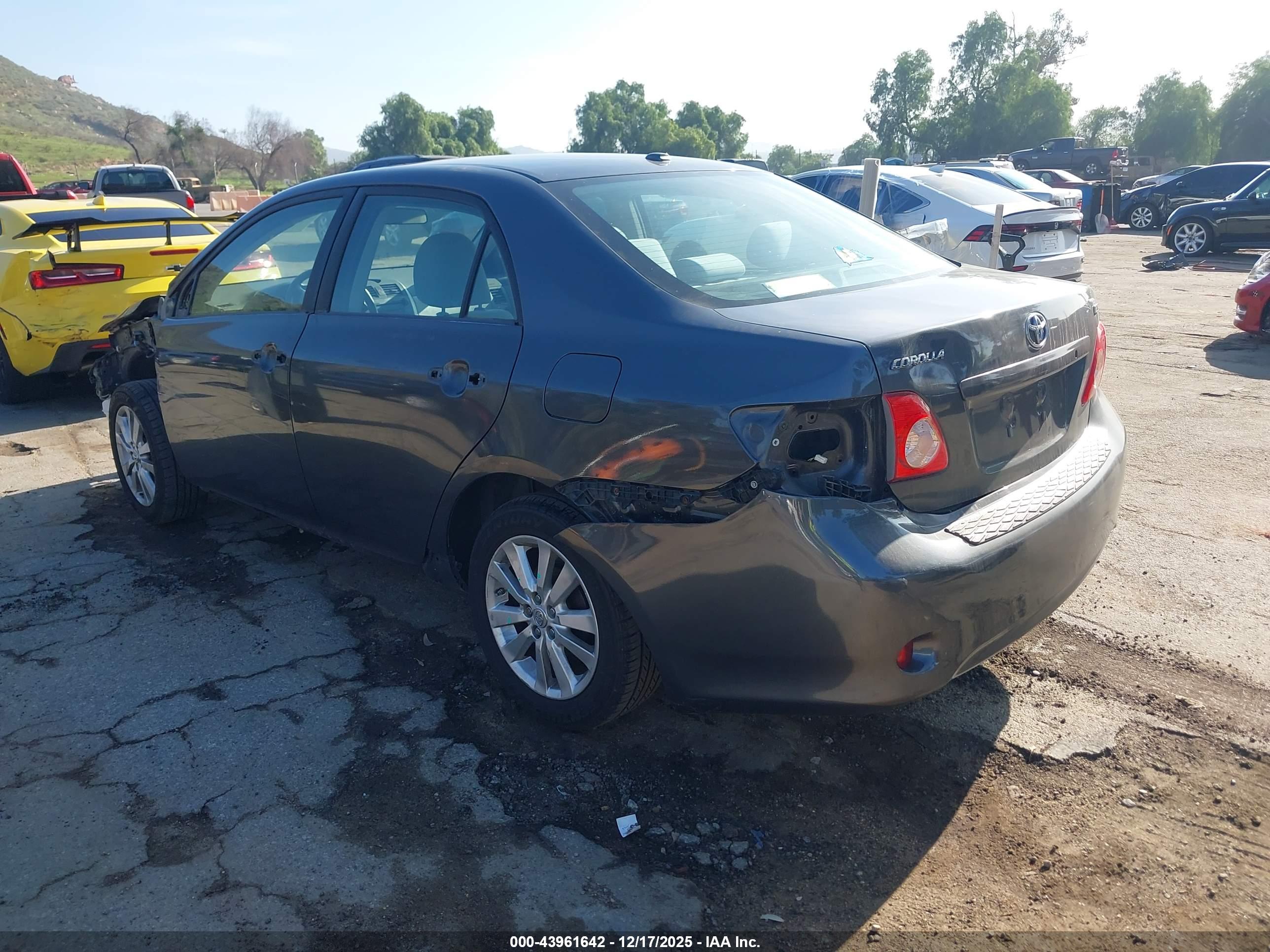 TOYOTA COROLLA image 3
