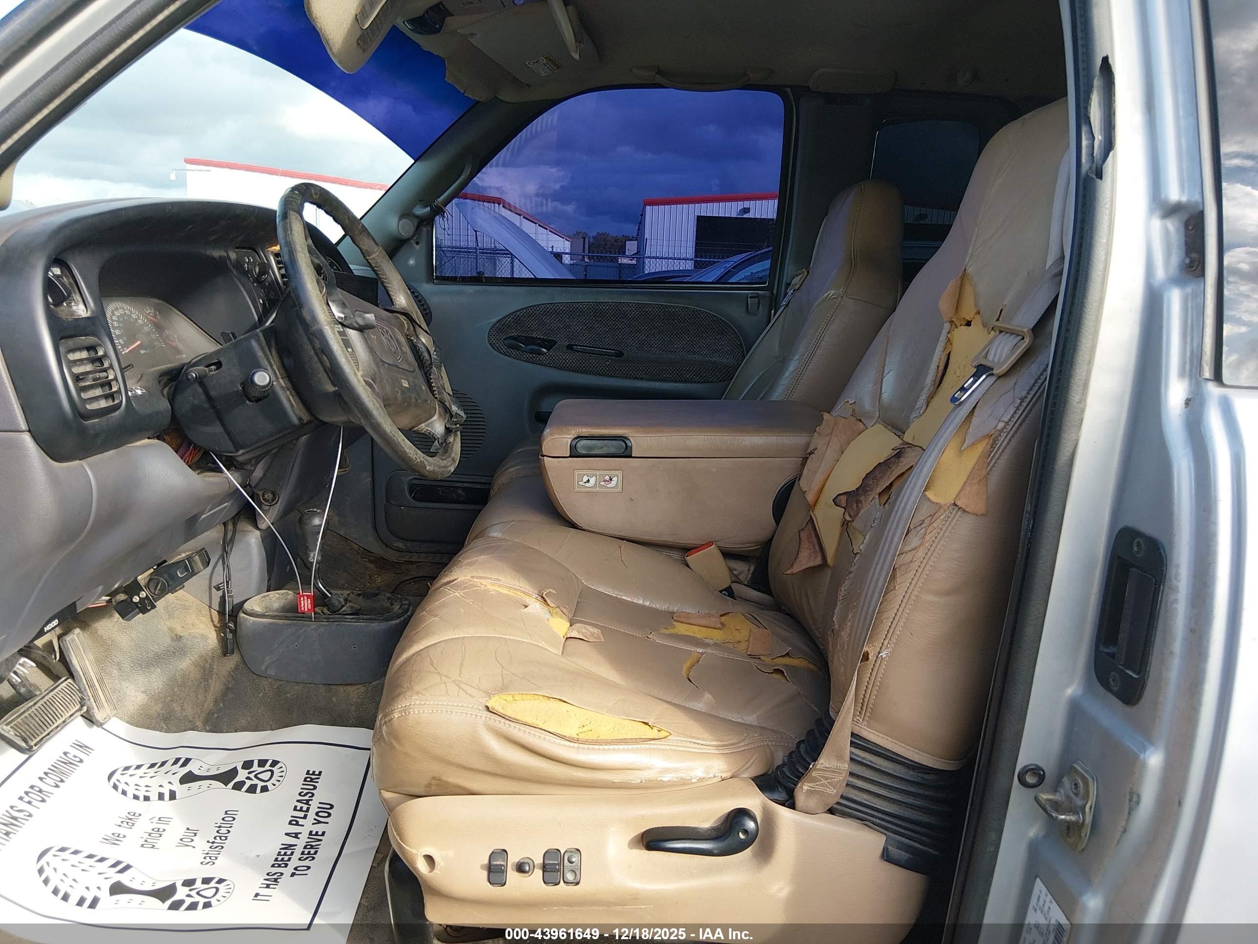 DODGE RAM image 5