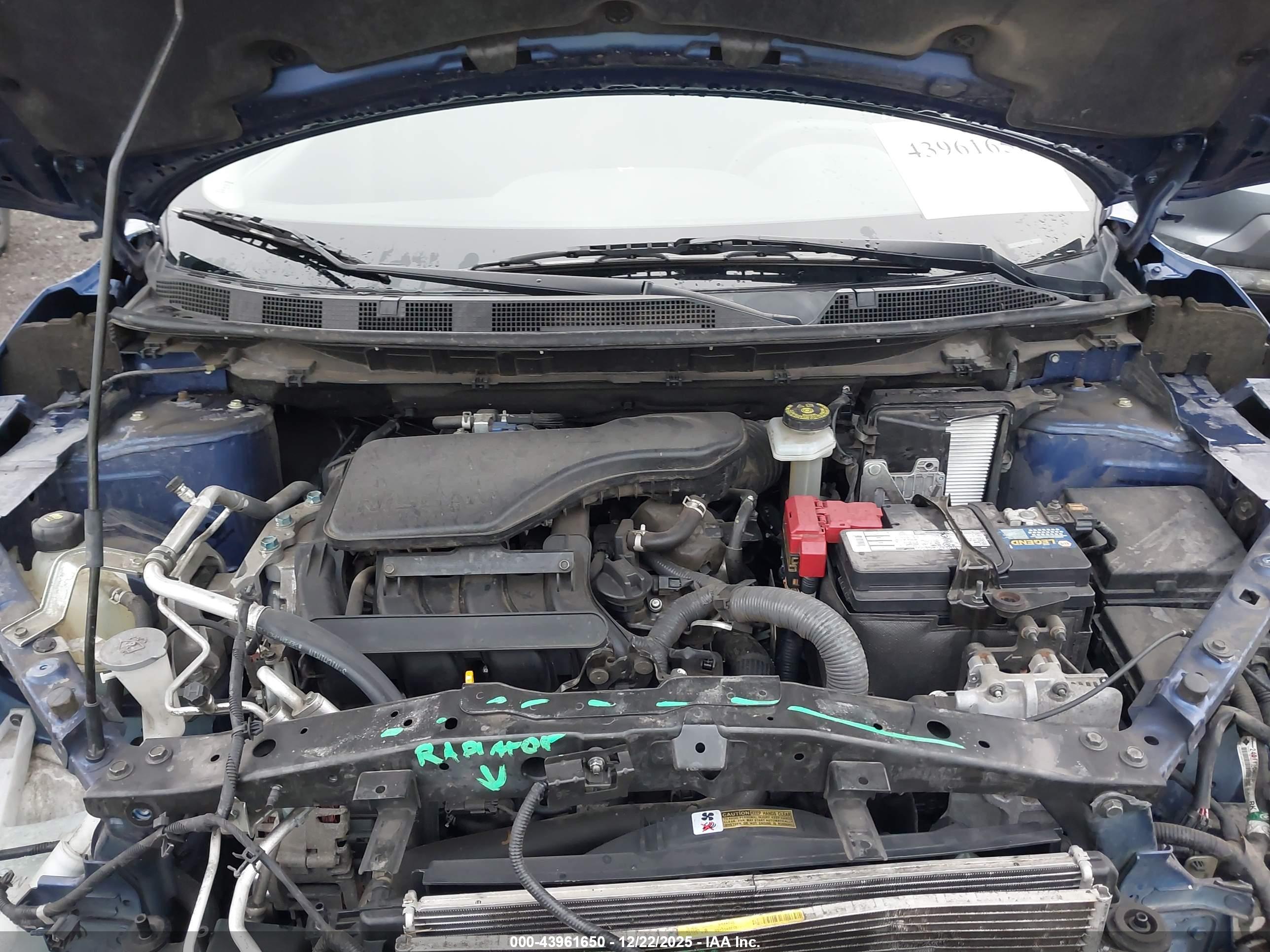 NISSAN ROGUE image 10
