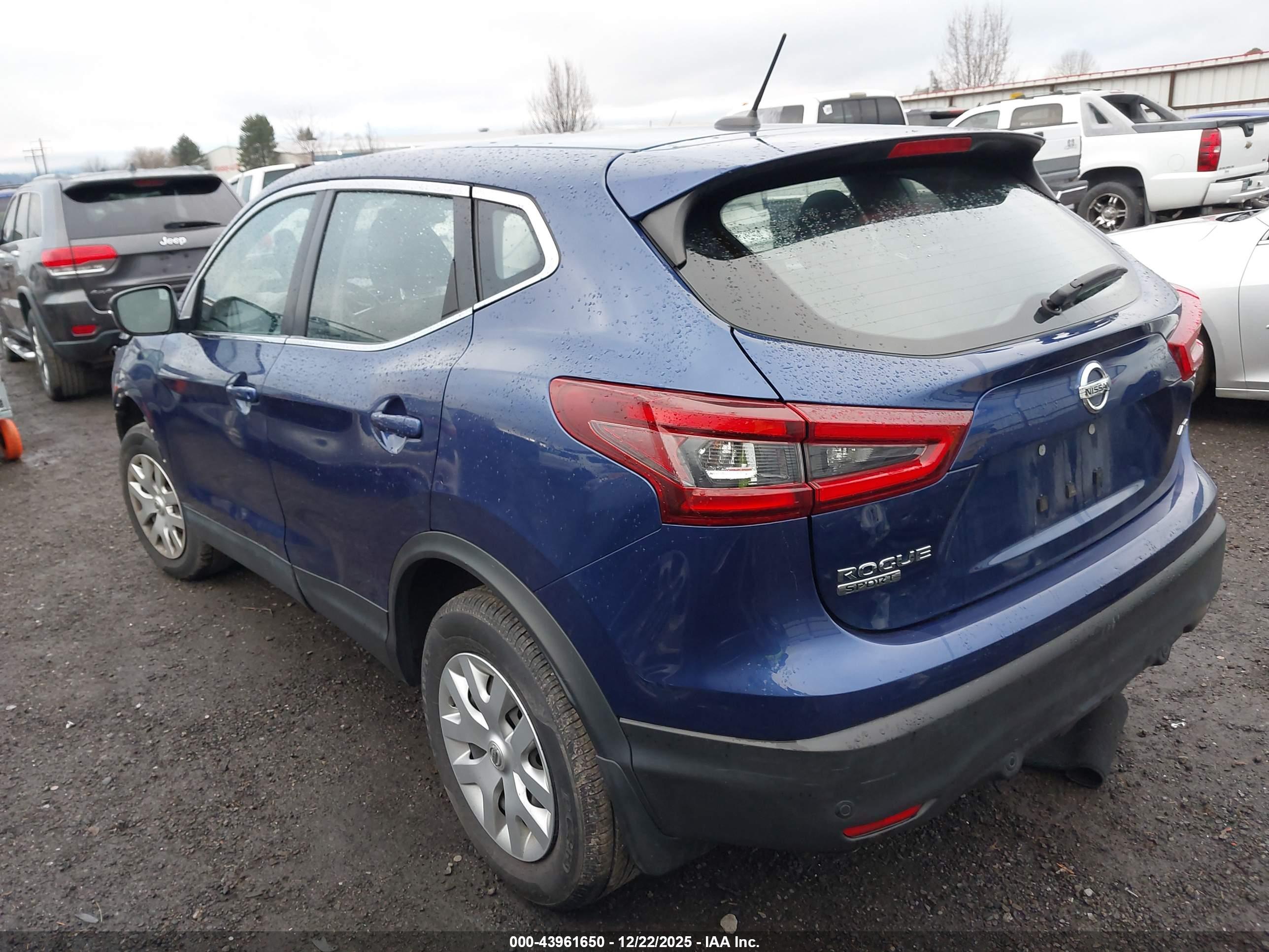 NISSAN ROGUE image 3