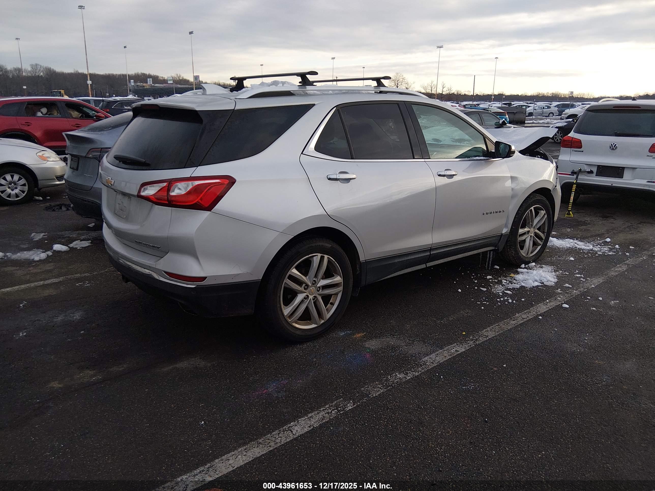 CHEVROLET EQUINOX image 4