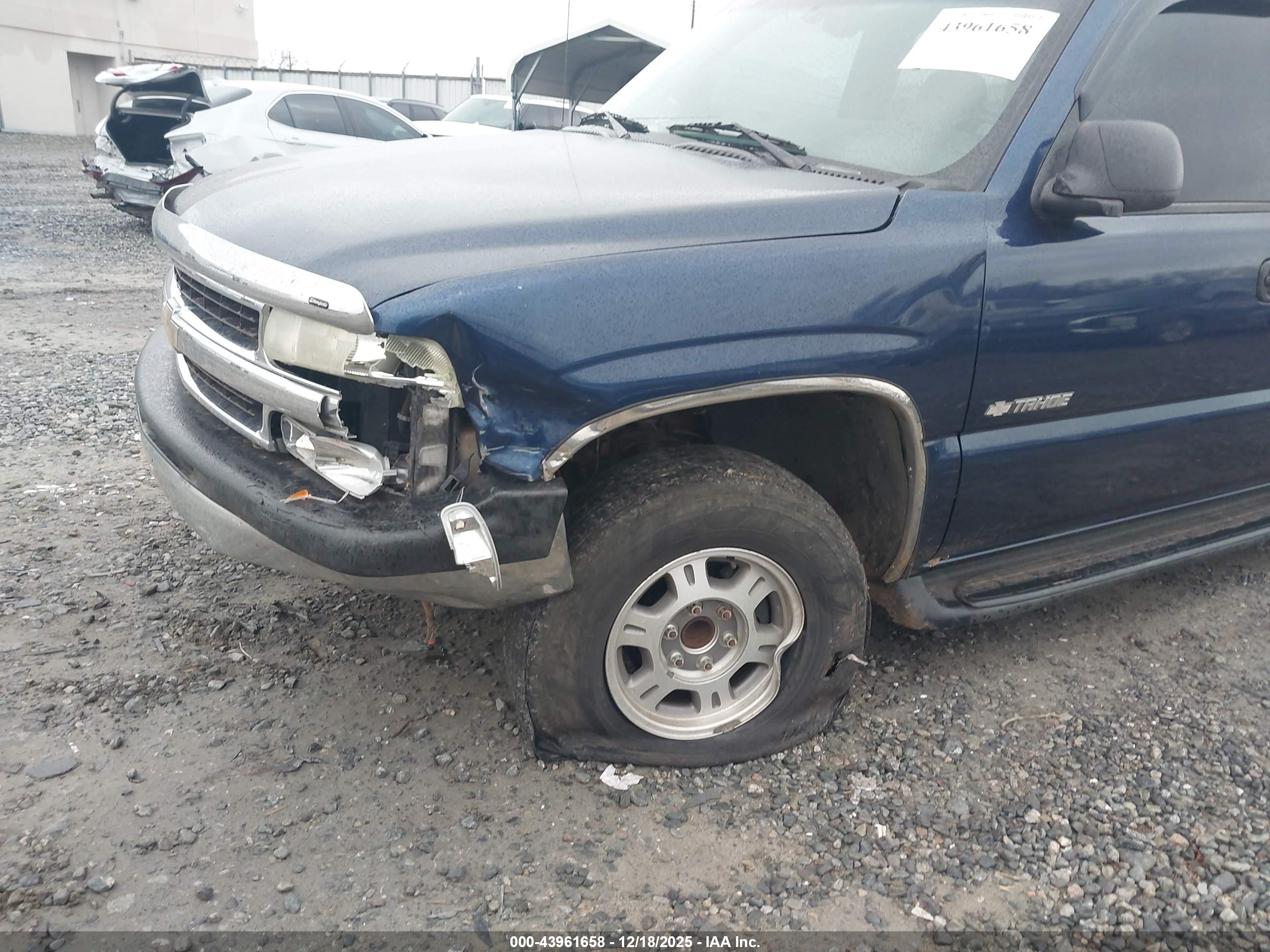 CHEVROLET TAHOE image 6