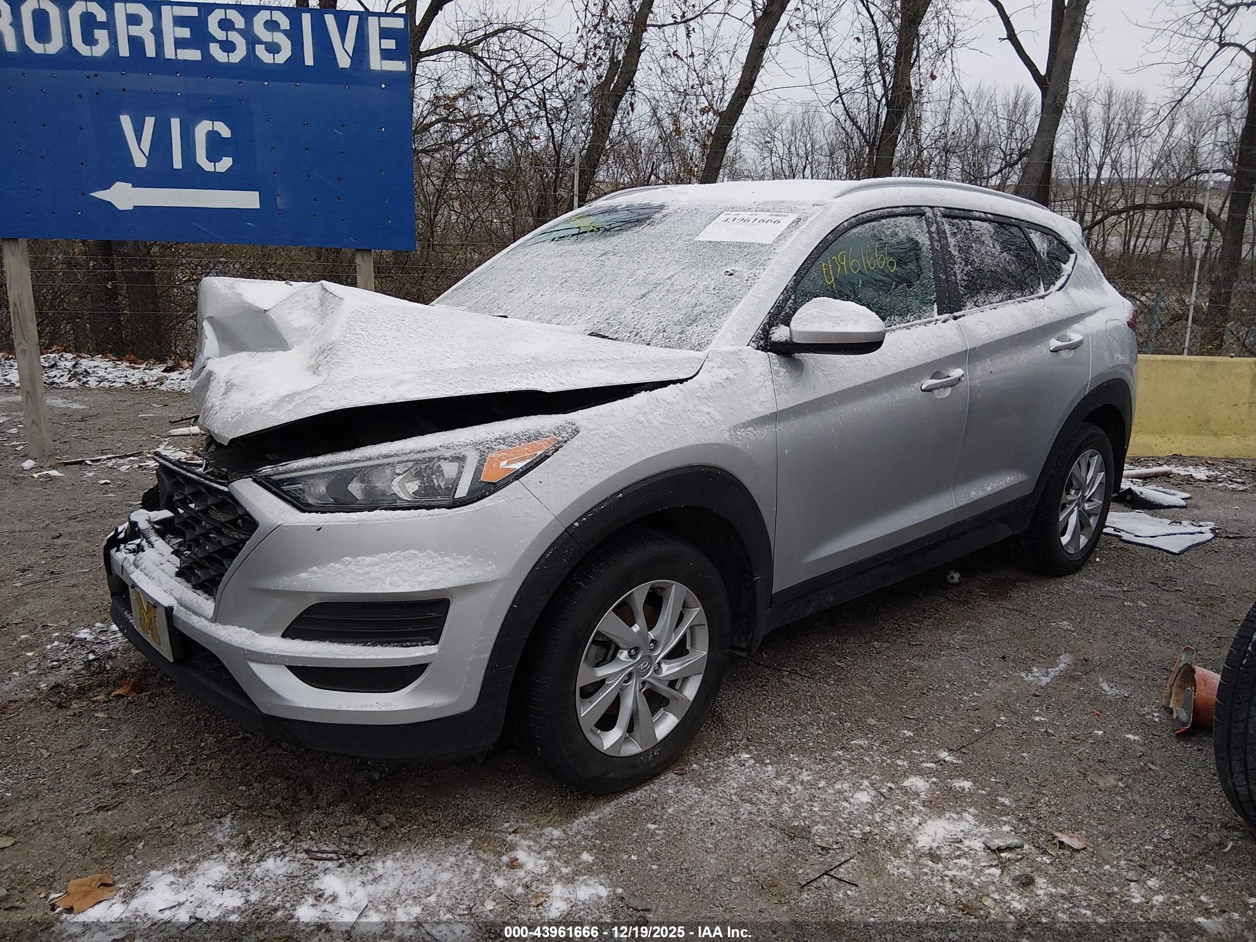 HYUNDAI TUCSON image 2