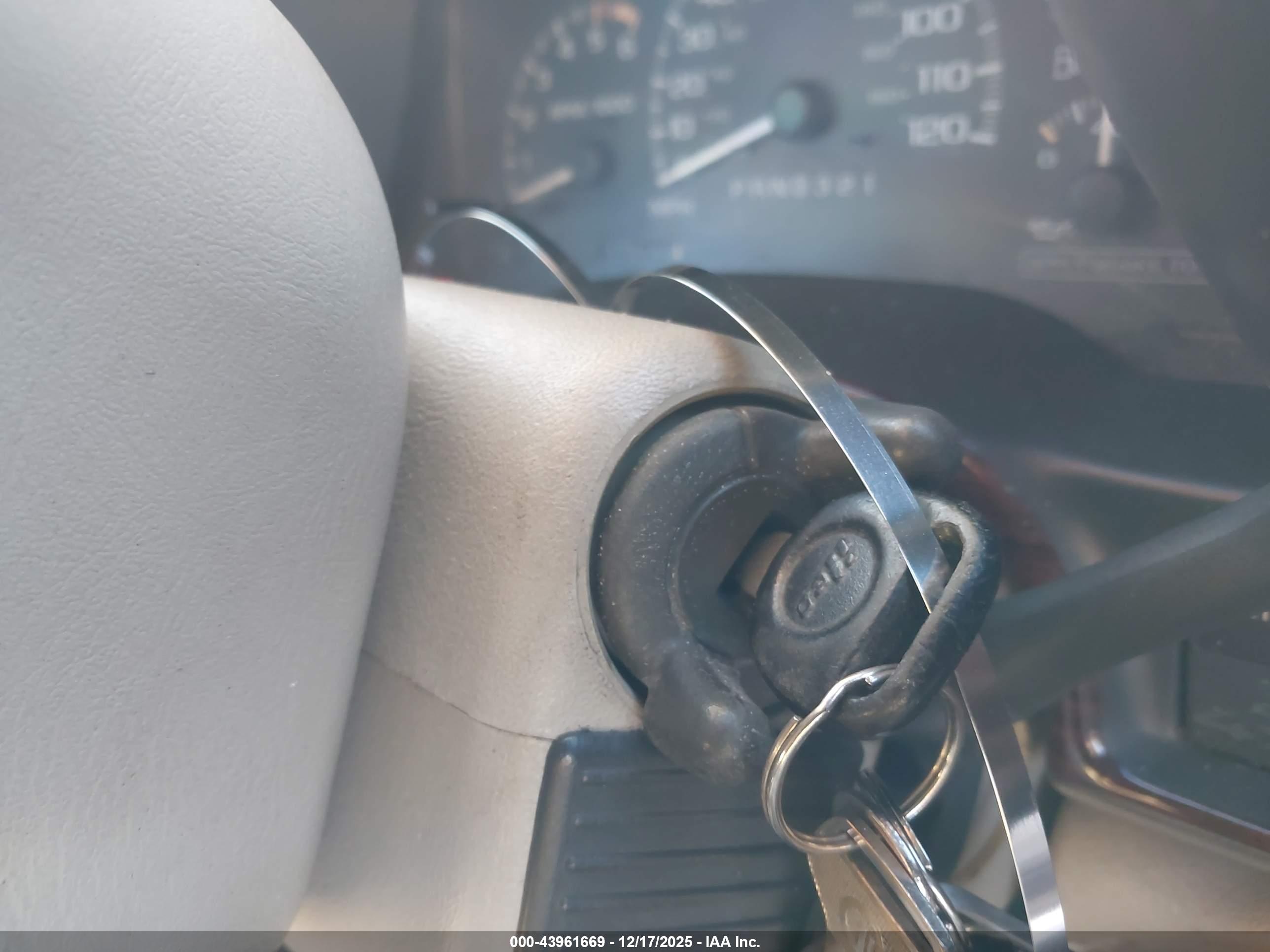CADILLAC ESCALADE image 11
