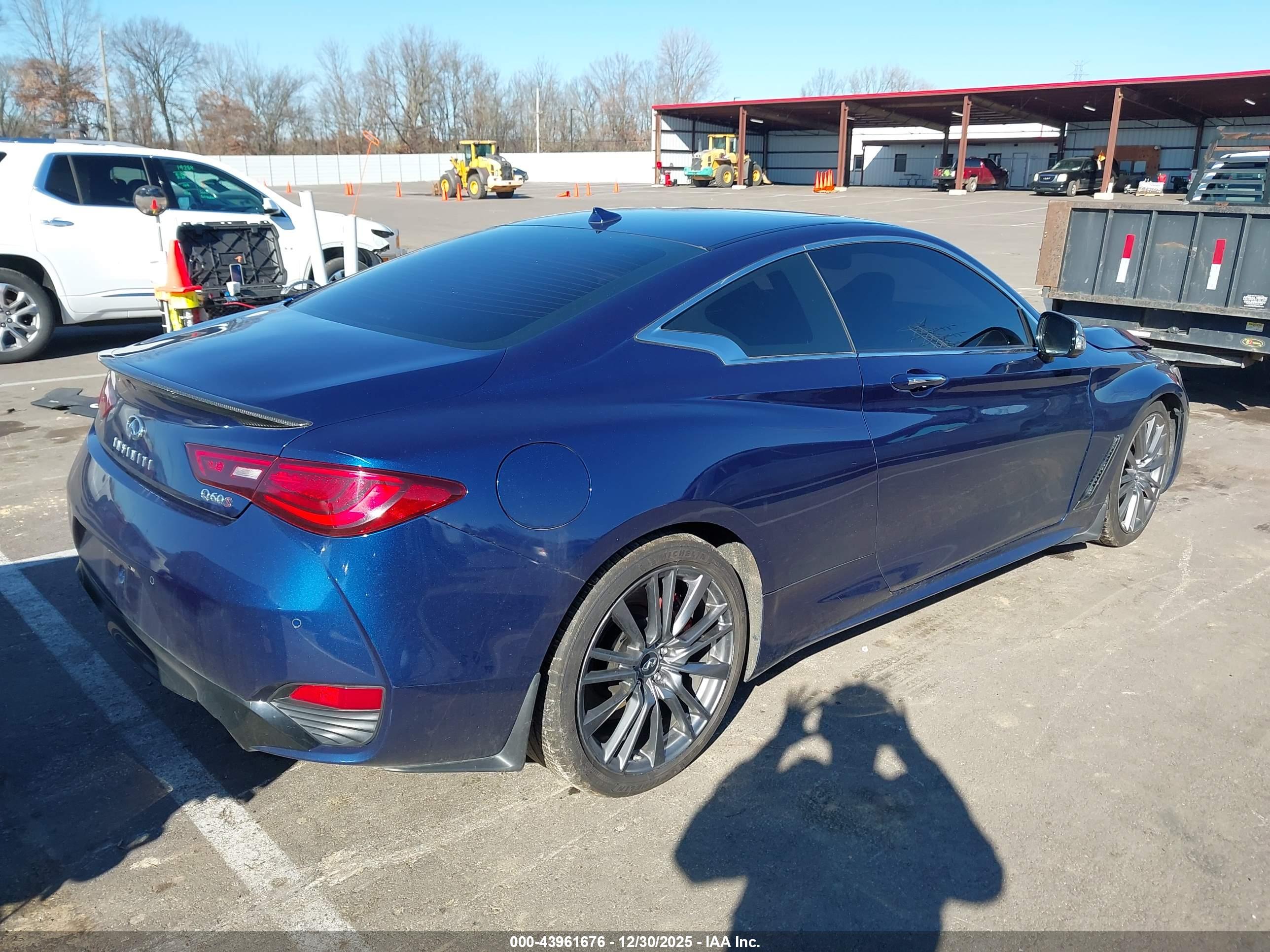 INFINITI Q60 image 4