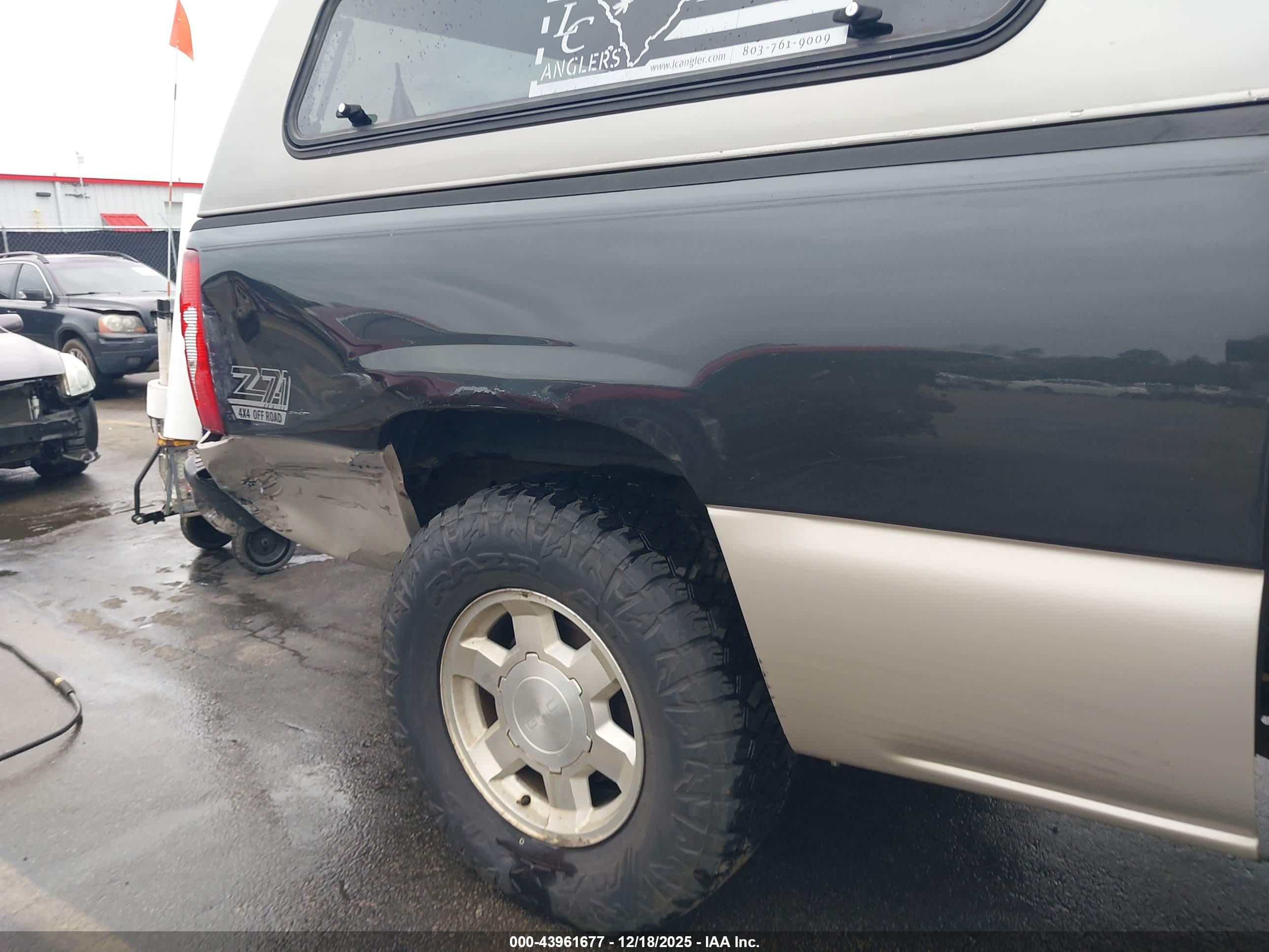 GMC SIERRA image 6
