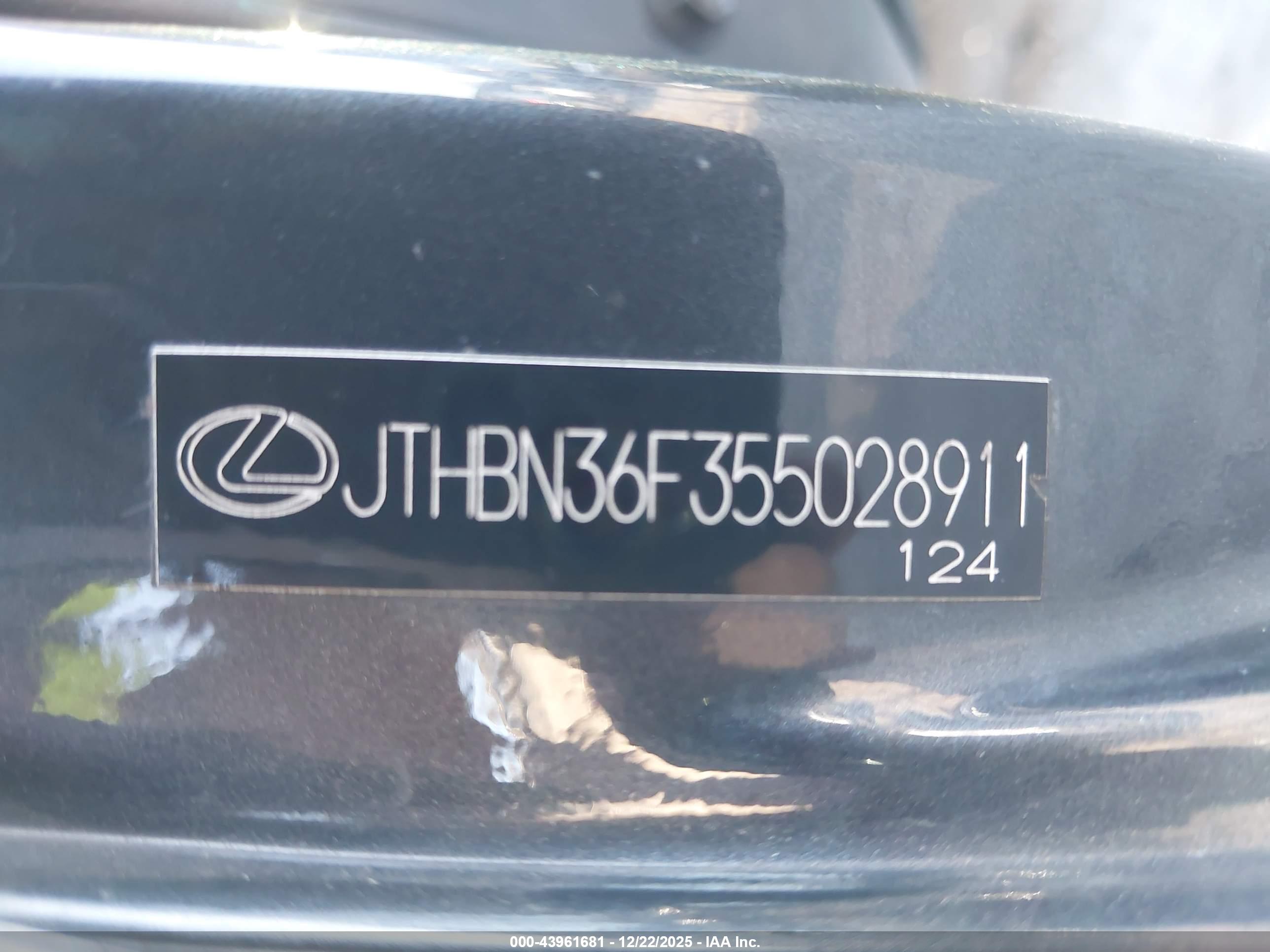 LEXUS LS image 9