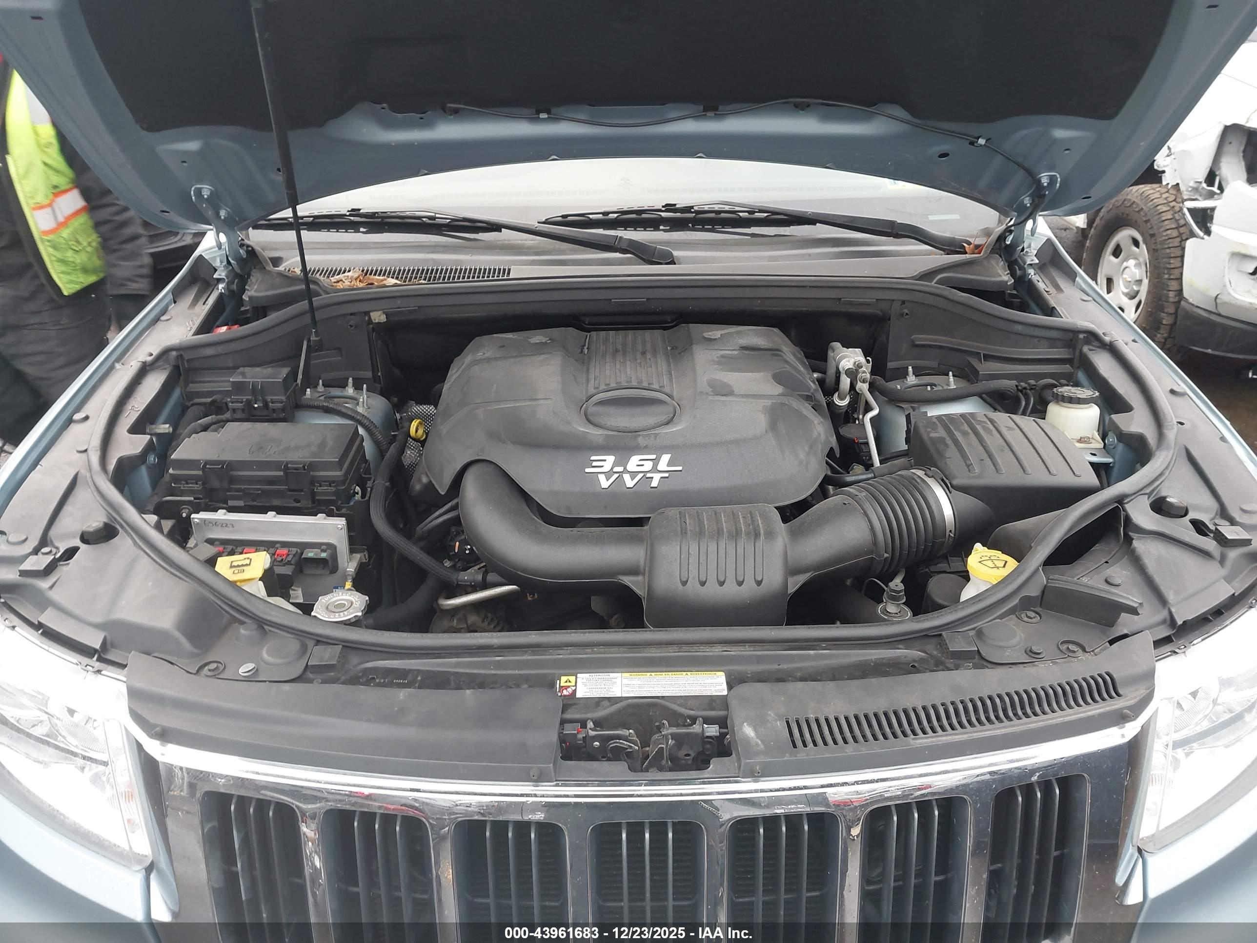 JEEP GRAND image 10