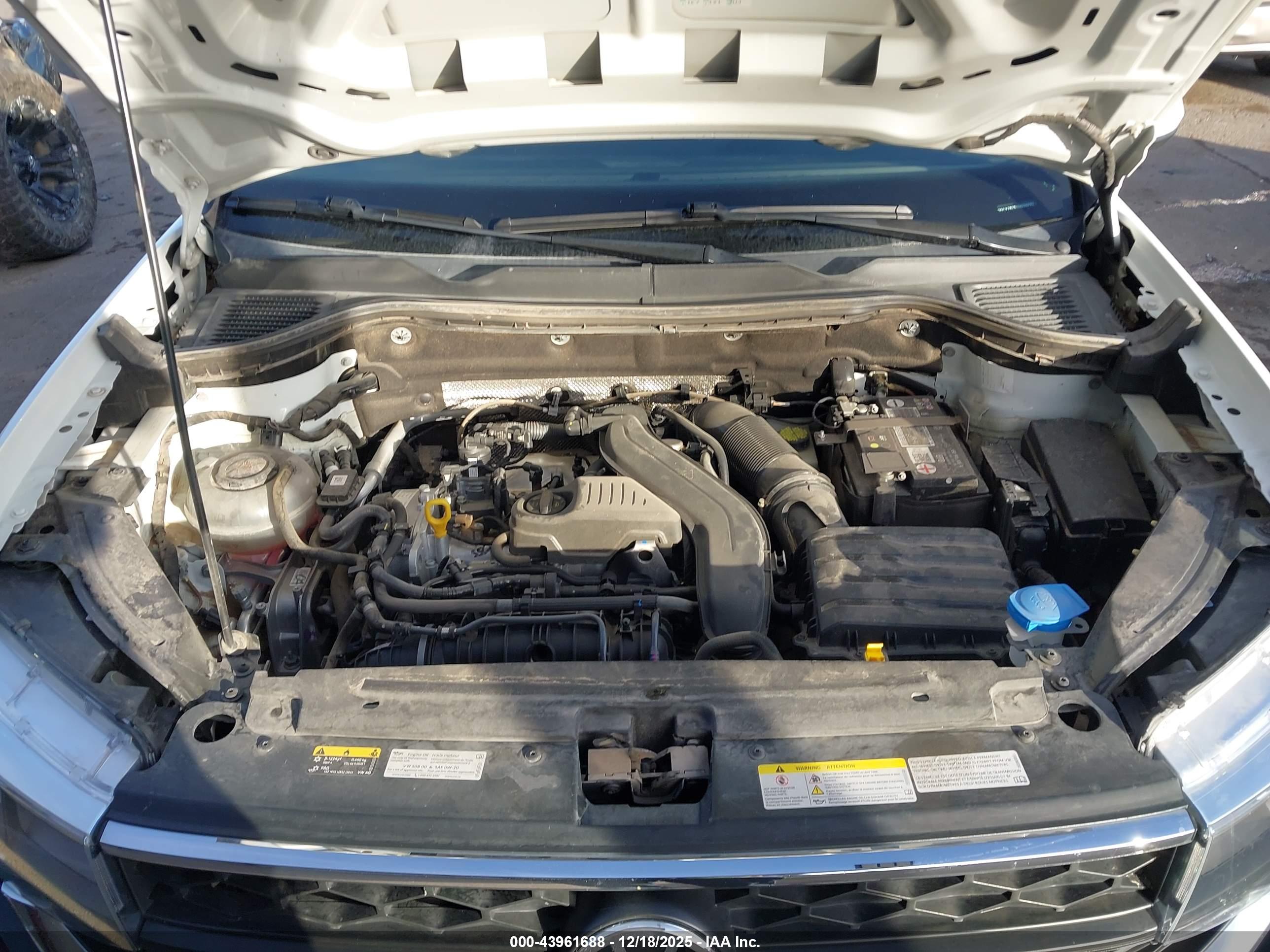 VOLKSWAGEN TAOS image 10