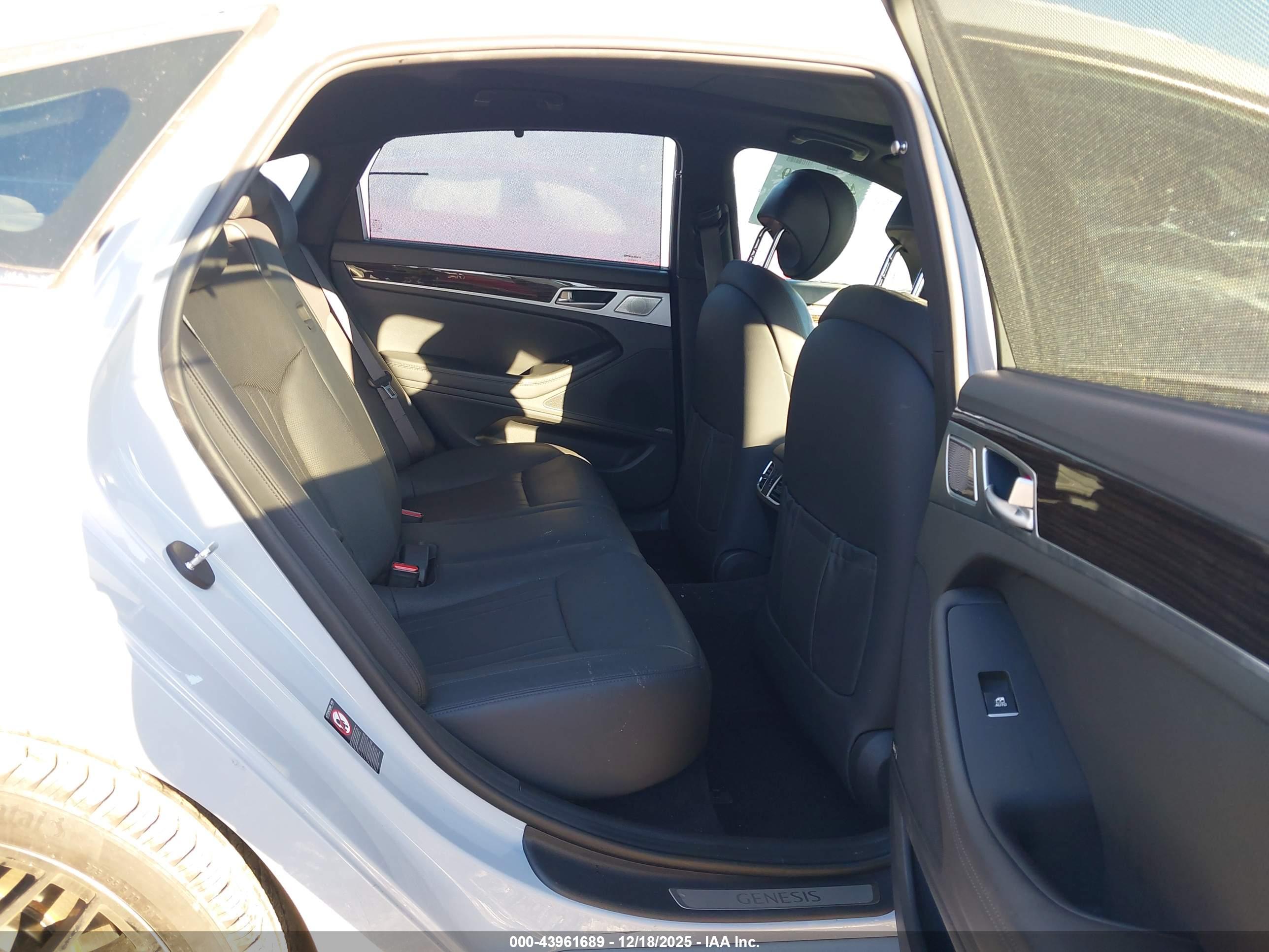 GENESIS G80 image 8