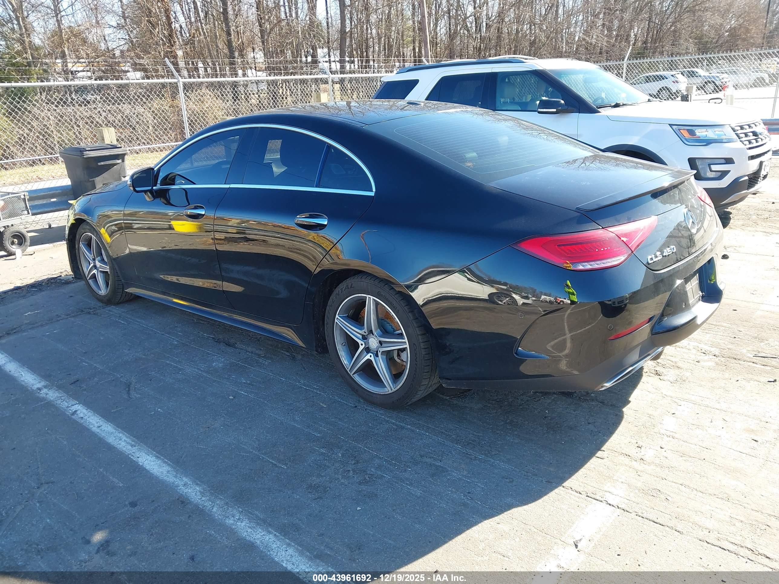 MERCEDES-BENZ CLS image 3