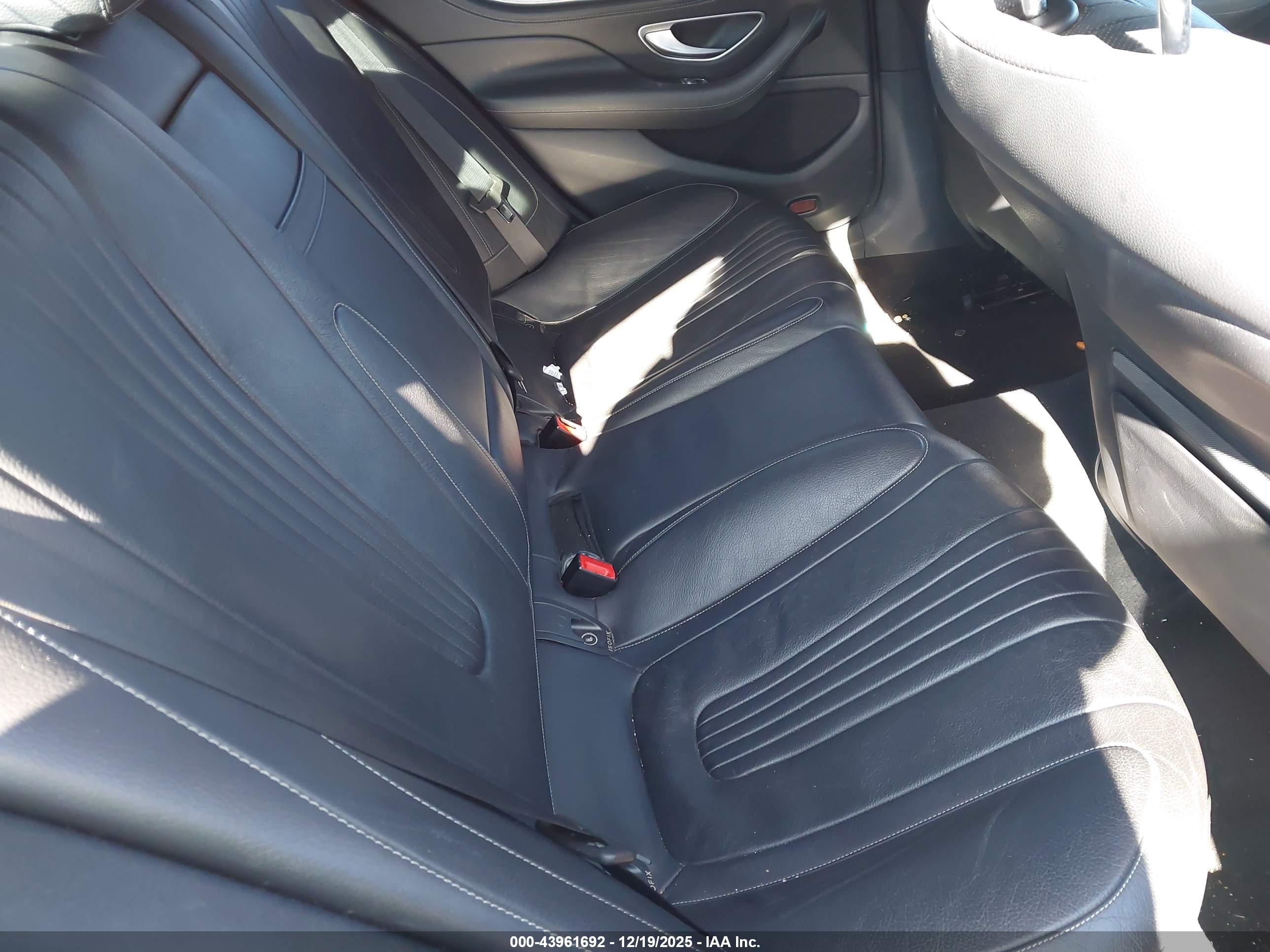 MERCEDES-BENZ CLS image 8