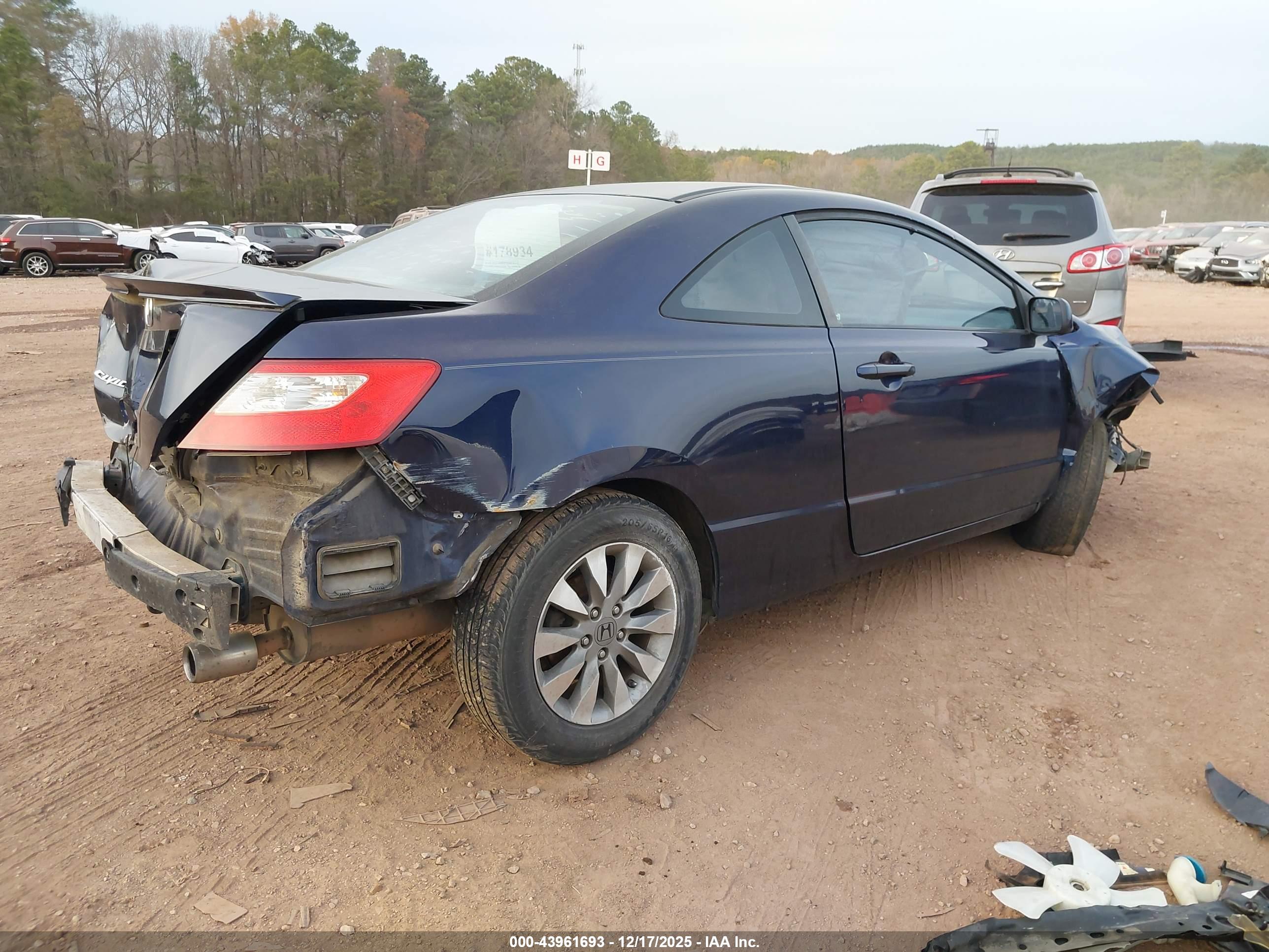 HONDA CIVIC image 4