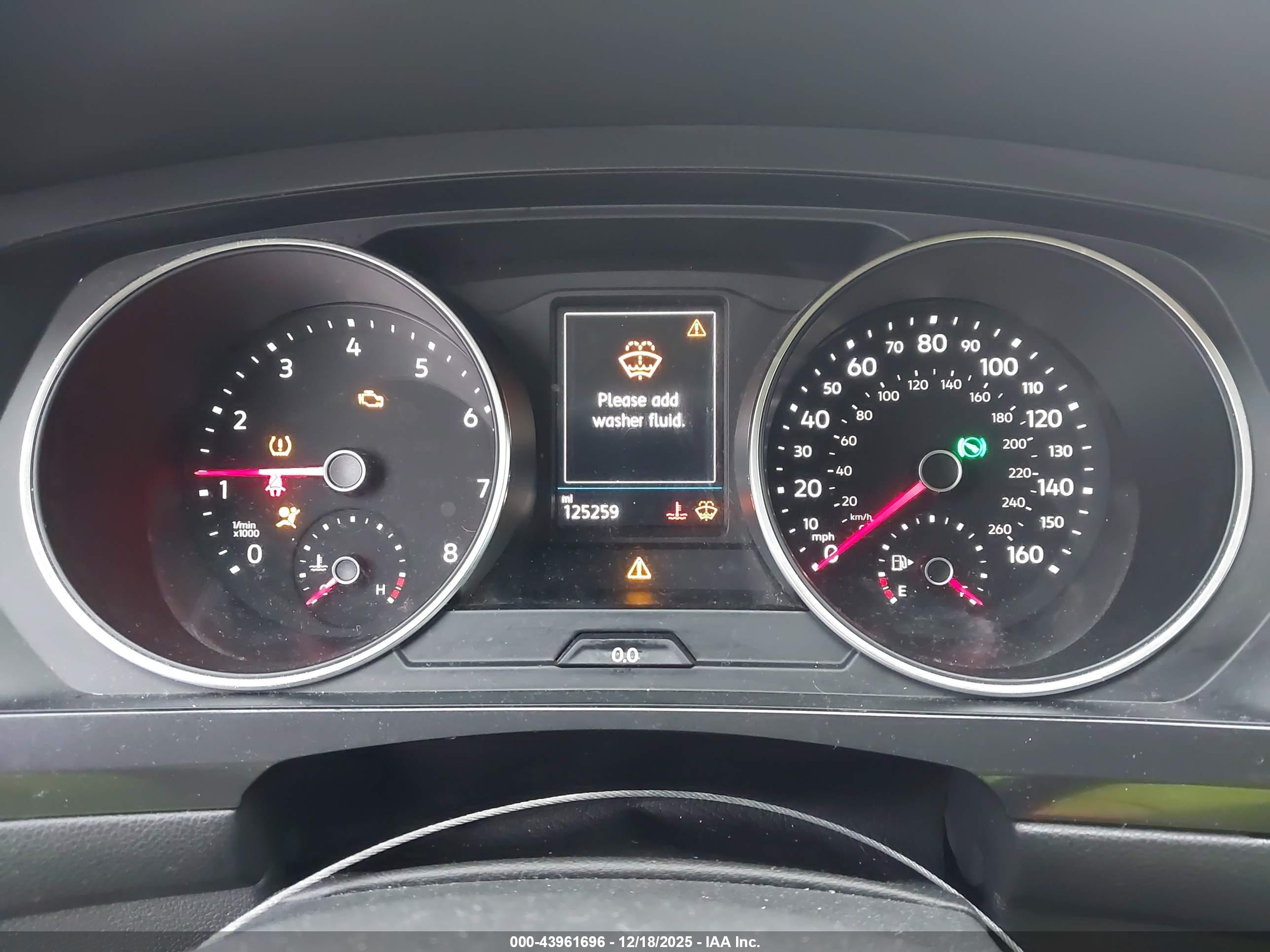 VOLKSWAGEN TIGUAN image 7