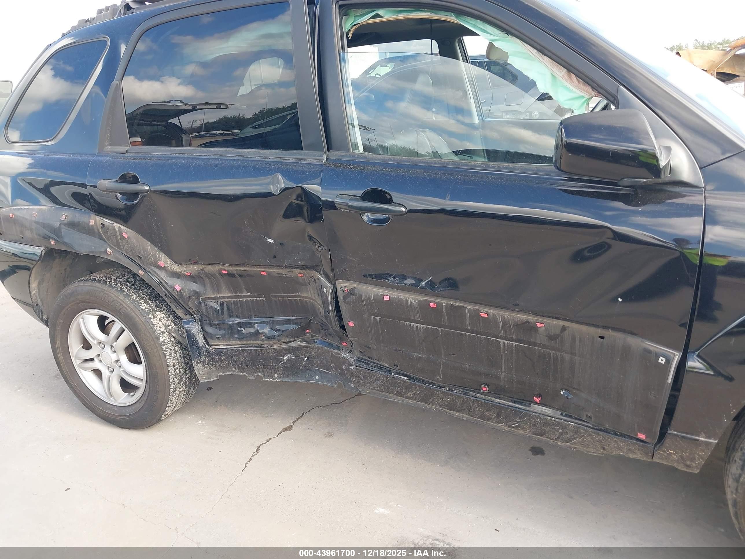 KIA SPORTAGE image 6