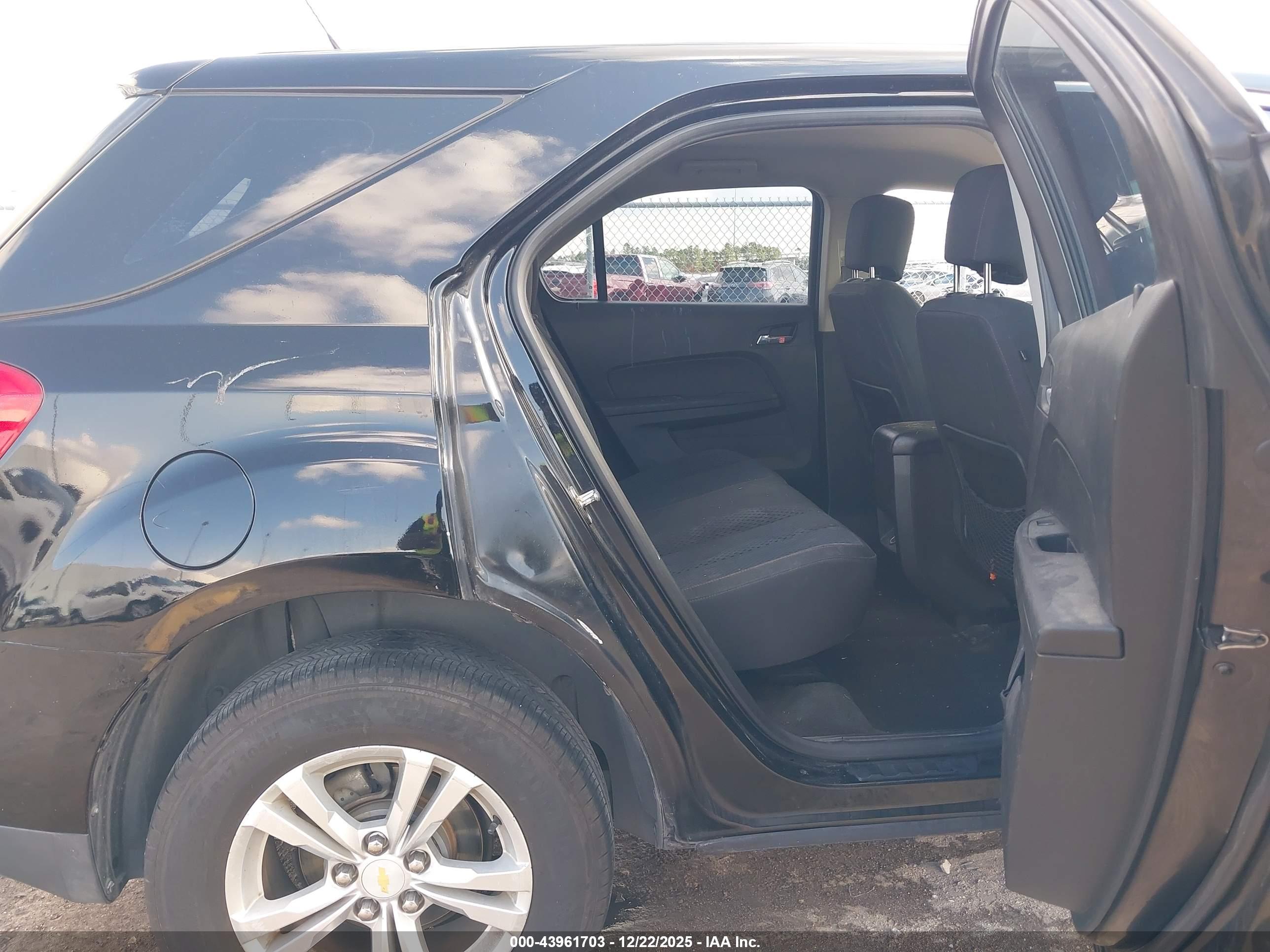 CHEVROLET EQUINOX image 8