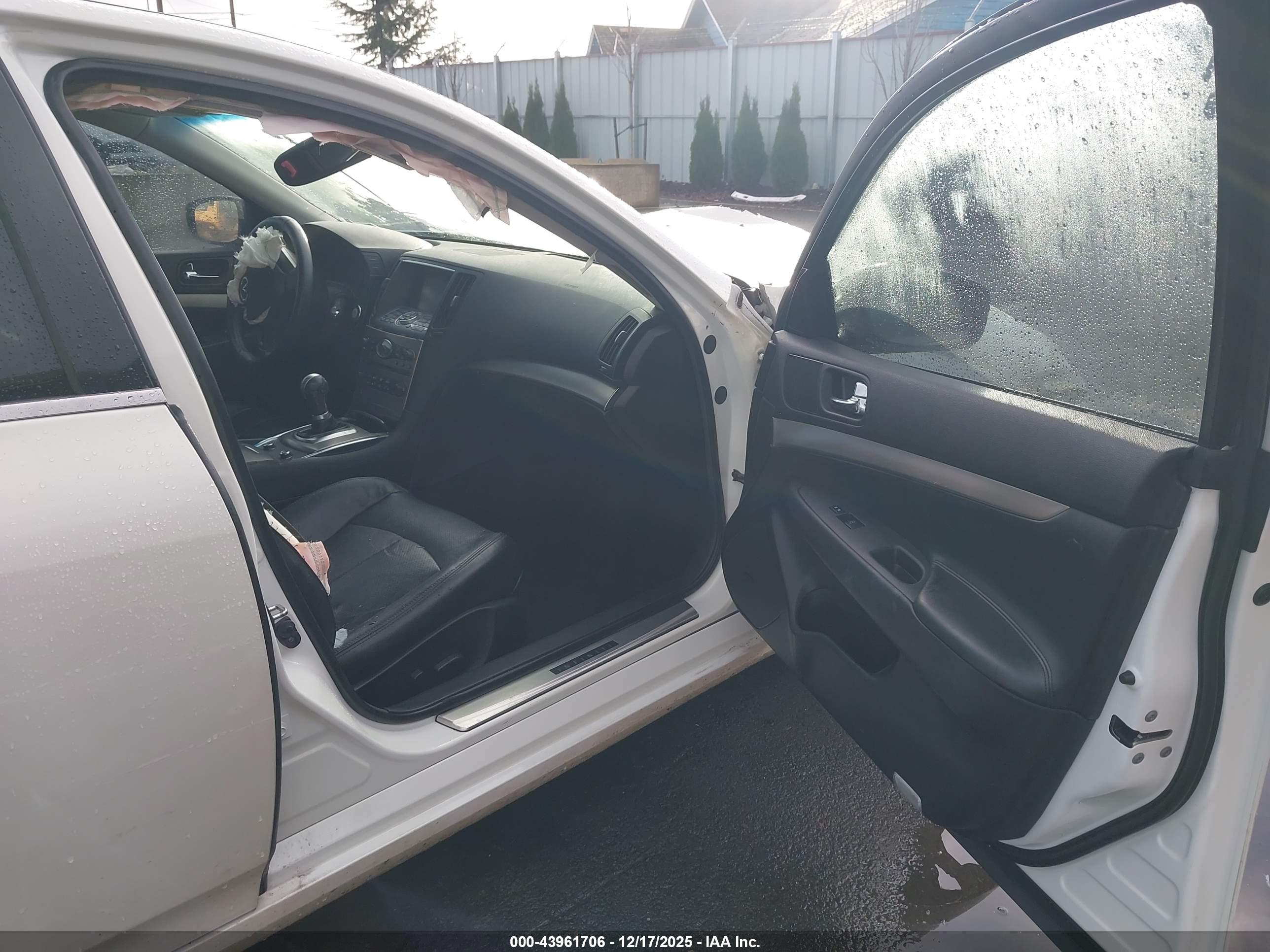 INFINITI G37 image 5