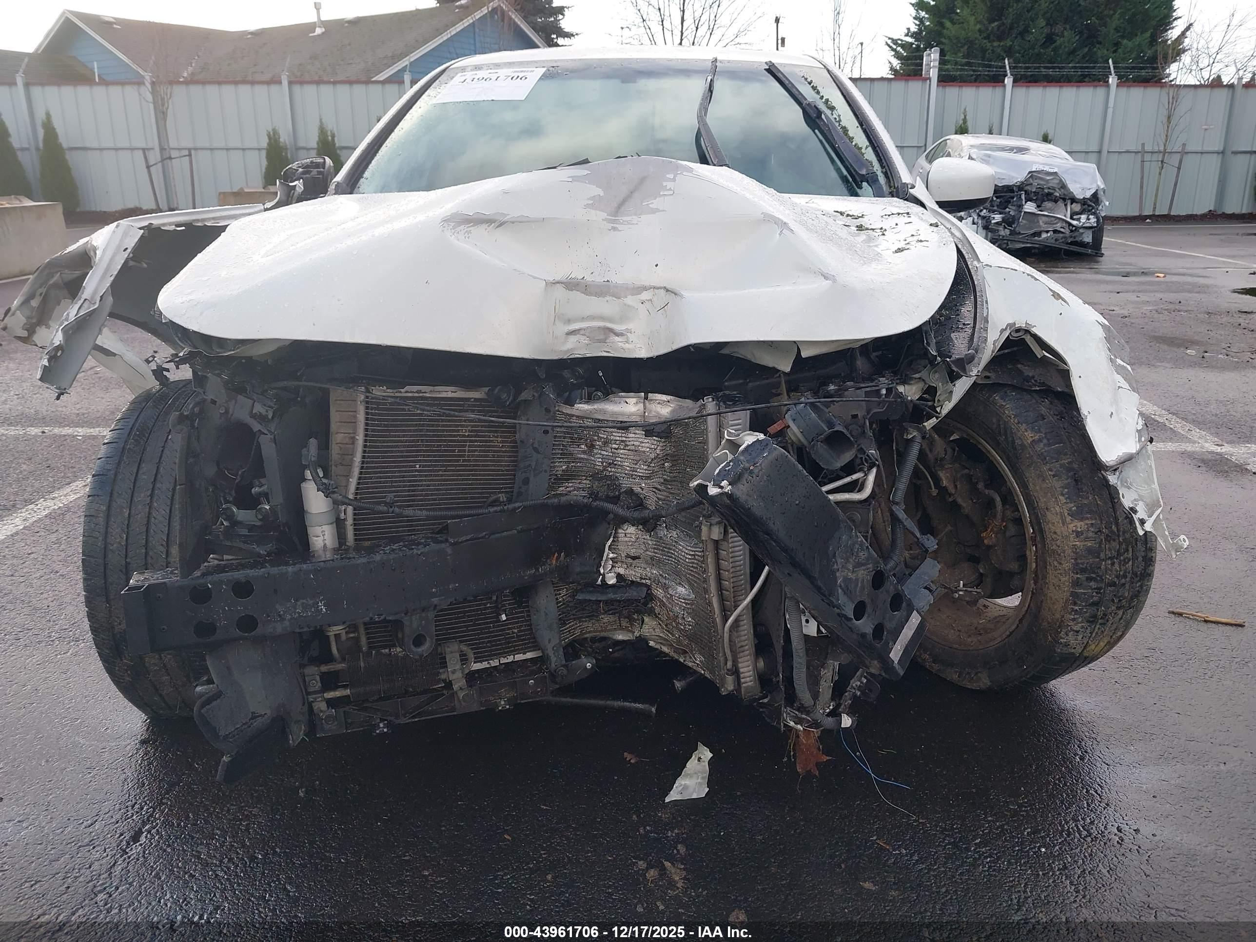INFINITI G37 image 6