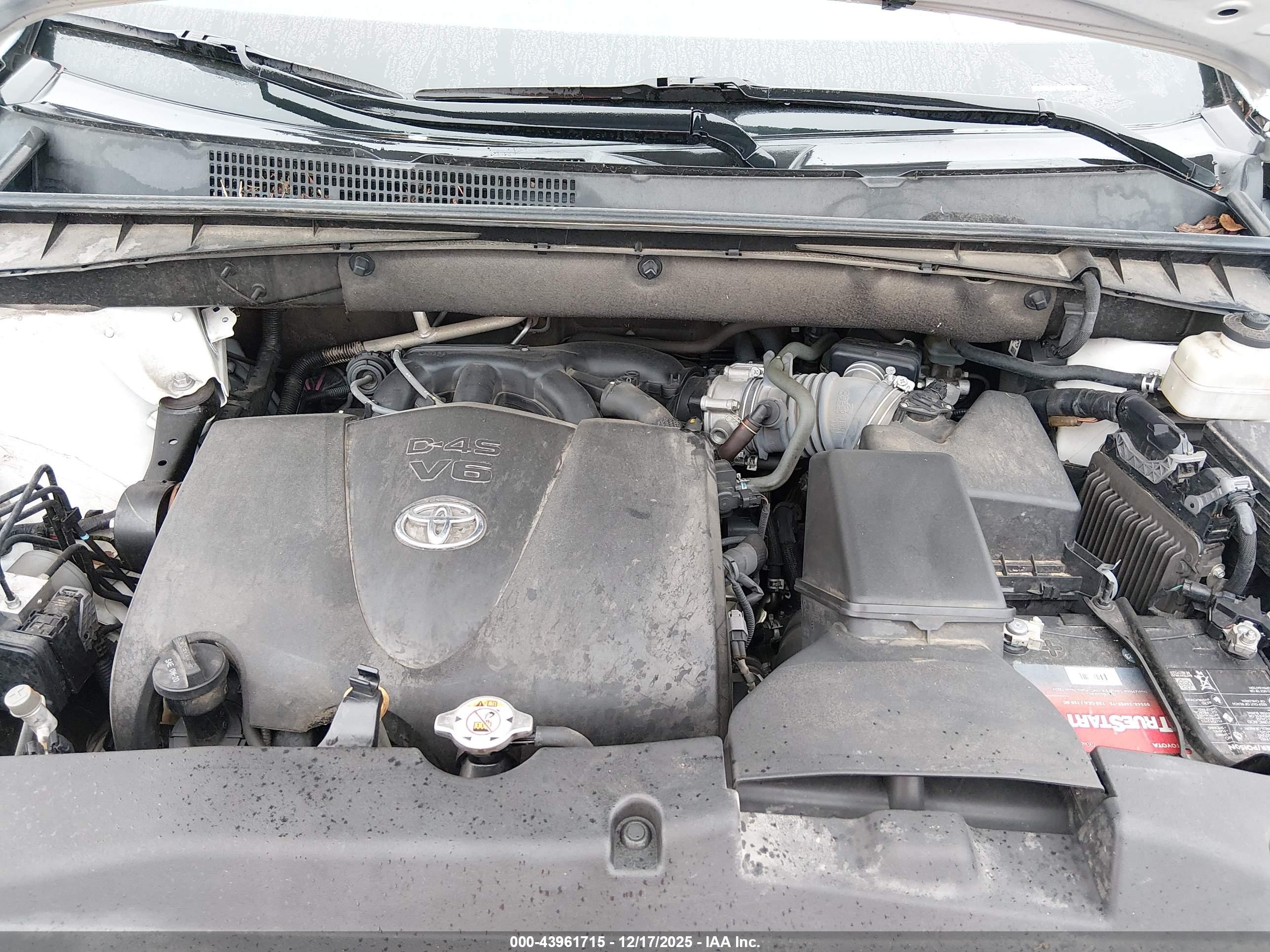 TOYOTA HIGHLANDER image 10