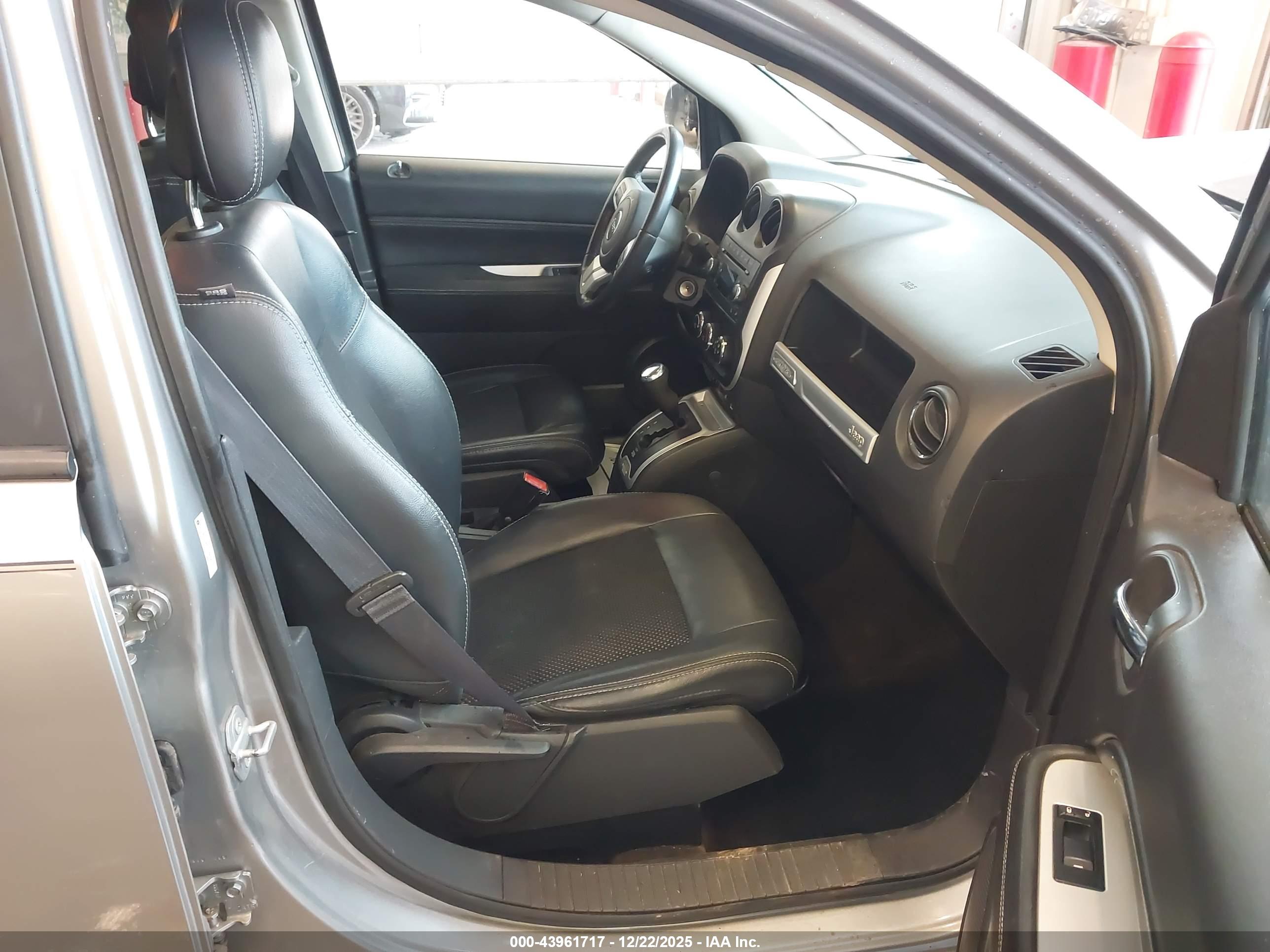 JEEP COMPASS image 5