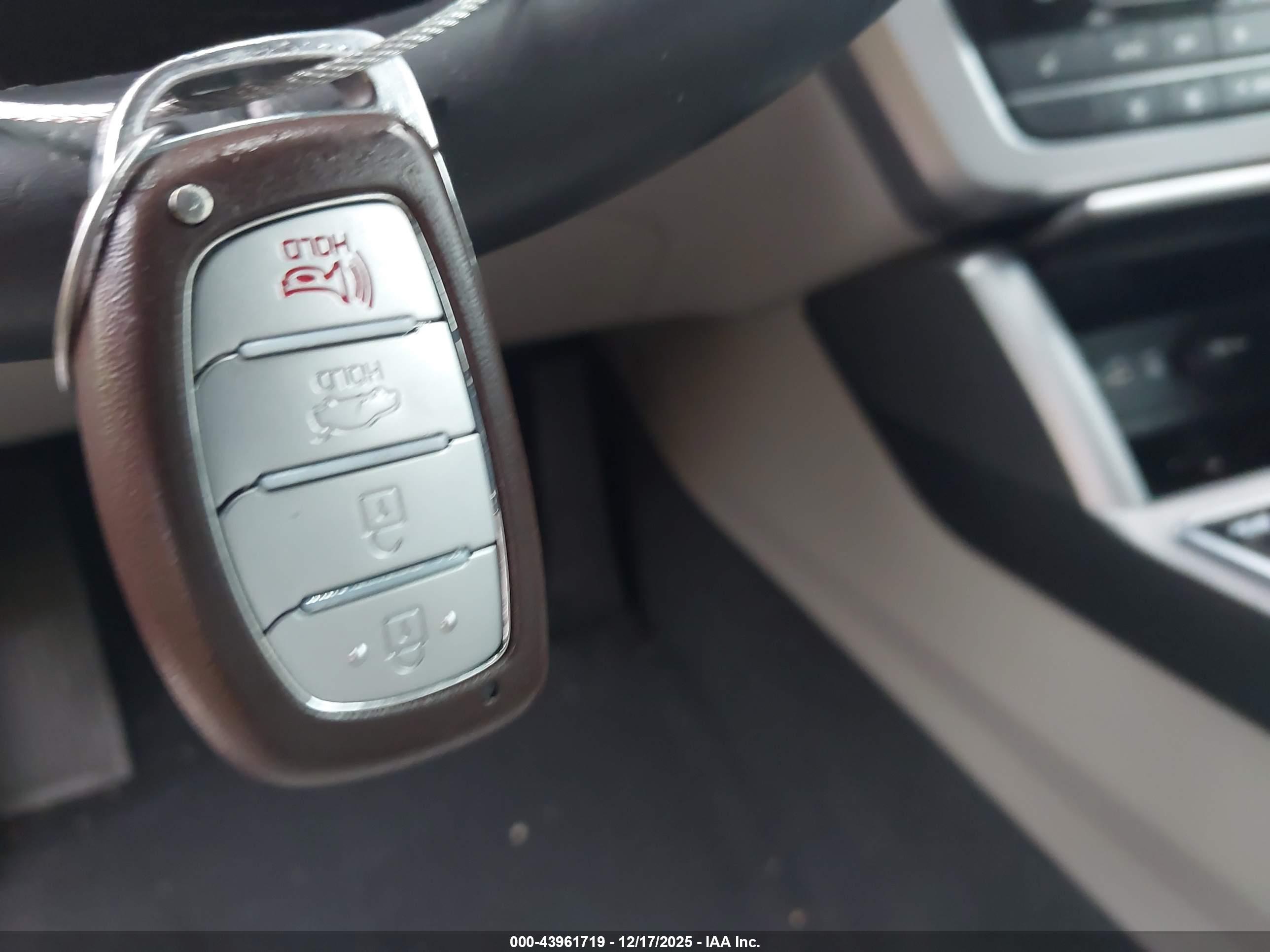 HYUNDAI SONATA image 11