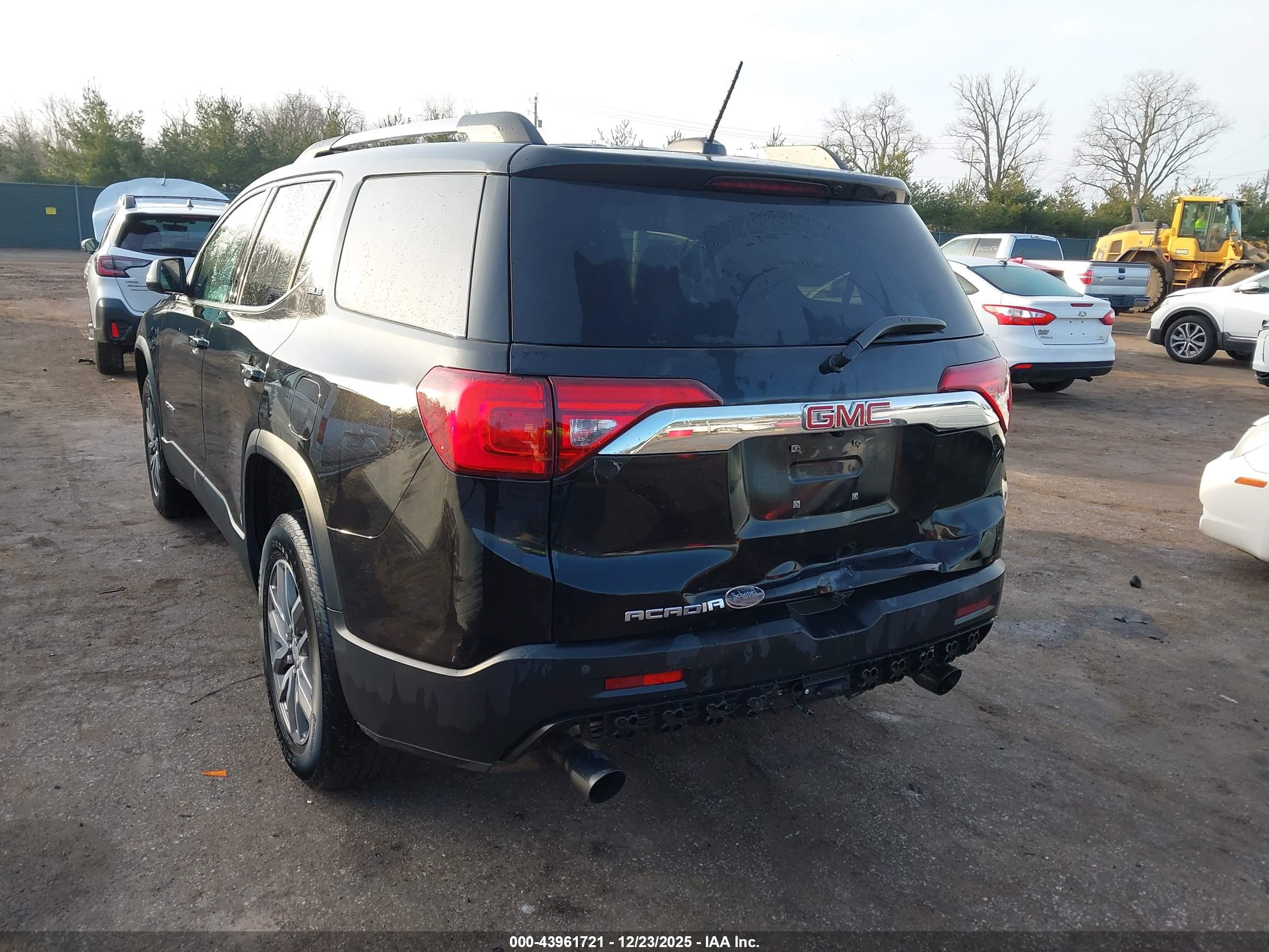 GMC ACADIA image 6