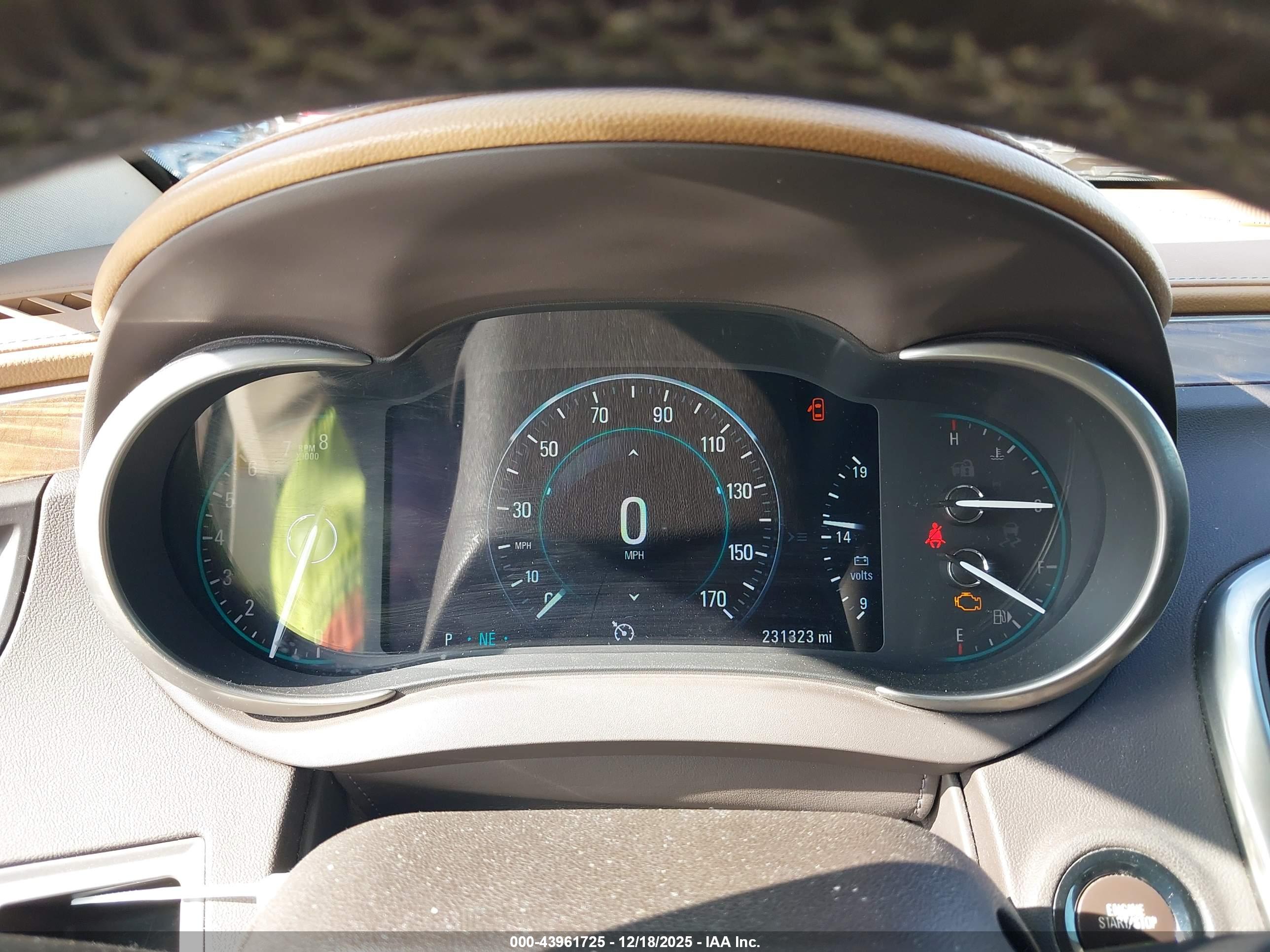 BUICK LACROSSE image 7